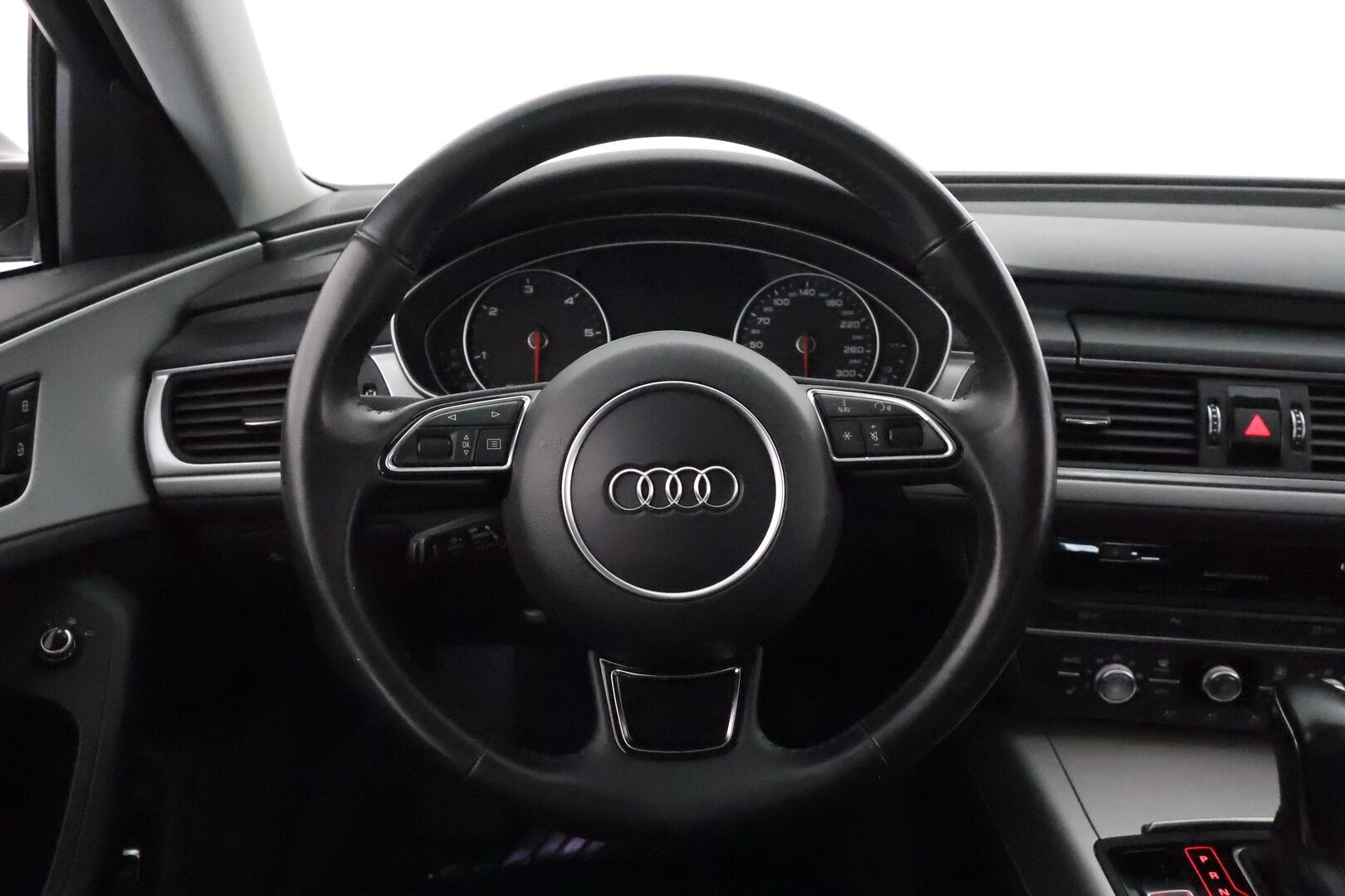 Audi A6 2016 Avant Land of quattro Edition 2,0 TDI 140 kW quattro S tronic **Xenon / Sporttipenkit / Vakkari / Koukku / P.Tutkat** - Suomi-auto / Kahdet Renkaat