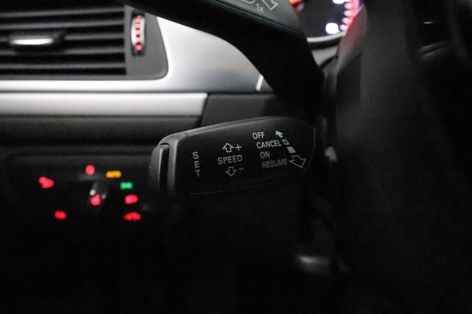 Audi A6 2016 Avant Land of quattro Edition 2,0 TDI 140 kW quattro S tronic **Xenon / Sporttipenkit / Vakkari / Koukku / P.Tutkat** - Suomi-auto / Kahdet Renkaat
