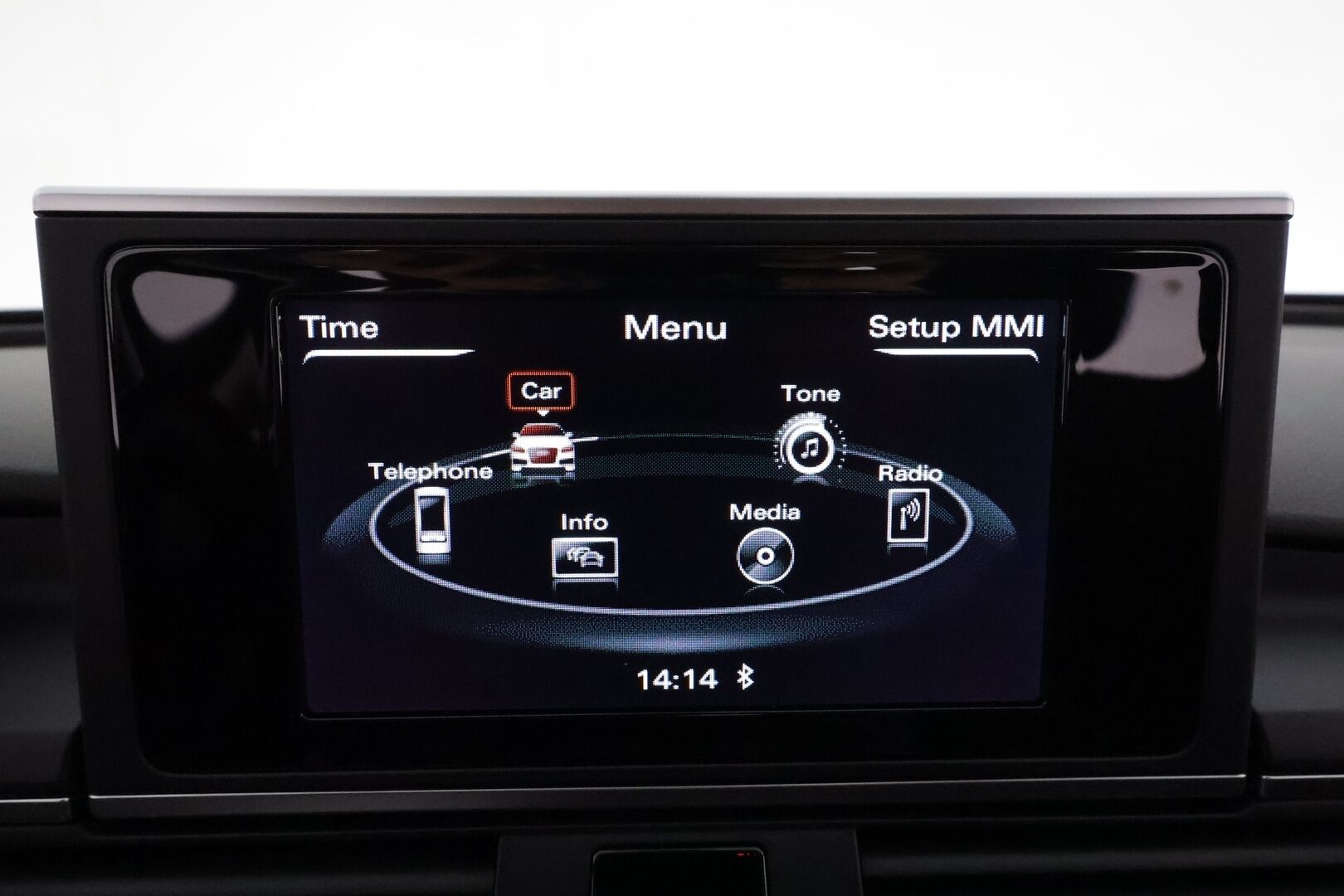 Audi A6 2016 Avant Land of quattro Edition 2,0 TDI 140 kW quattro S tronic **Xenon / Sporttipenkit / Vakkari / Koukku / P.Tutkat** - Suomi-auto / Kahdet Renkaat