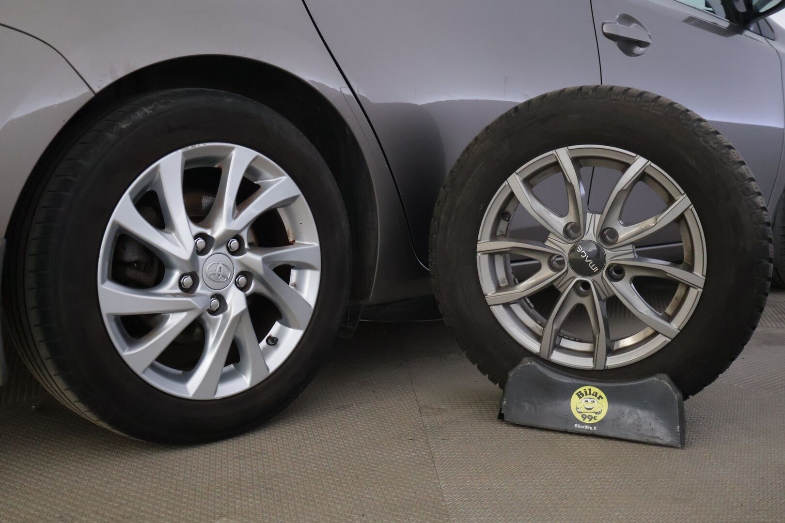 Toyota Auris 2016 Touring Sports 1,6 D-4D Active - | Suomi-Auto | Juuri katsastettu ja huollettu | Navi | Peruutuskamera | Lohkolämmitin sisätilanpistokkeella | 