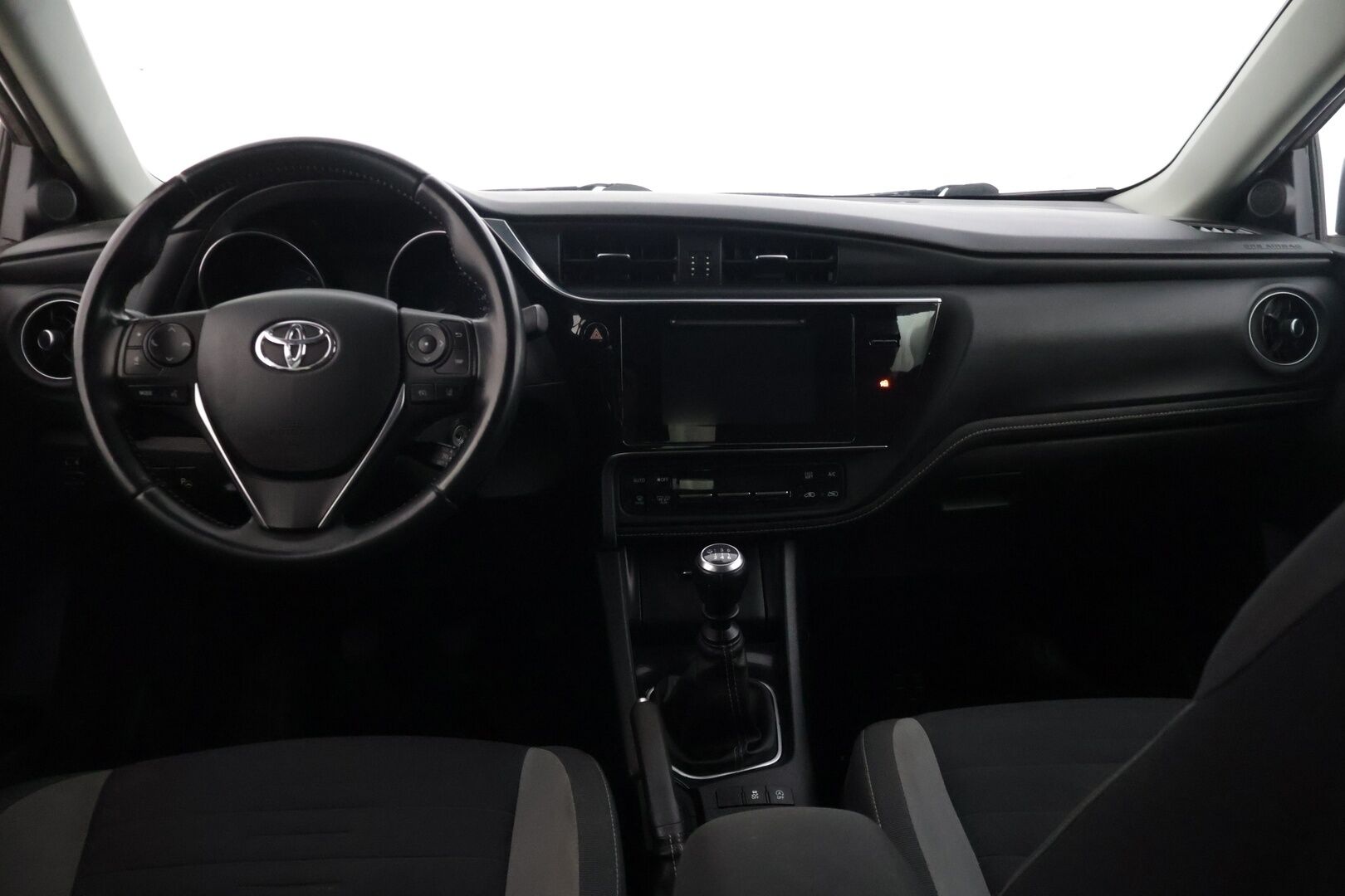 Toyota Auris 2016 Touring Sports 1,6 D-4D Active - | Suomi-Auto | Juuri katsastettu ja huollettu | Navi | Peruutuskamera | Lohkolämmitin sisätilanpistokkeella | 