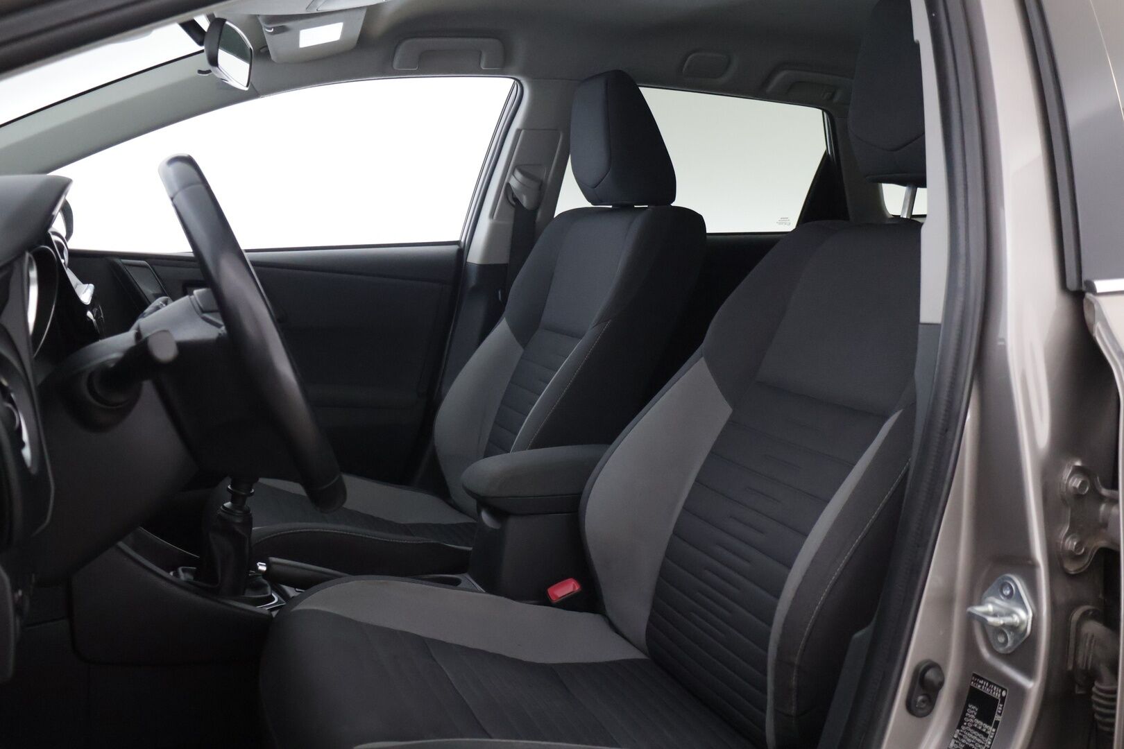 Toyota Auris 2016 Touring Sports 1,6 D-4D Active - | Suomi-Auto | Juuri katsastettu ja huollettu | Navi | Peruutuskamera | Lohkolämmitin sisätilanpistokkeella | 