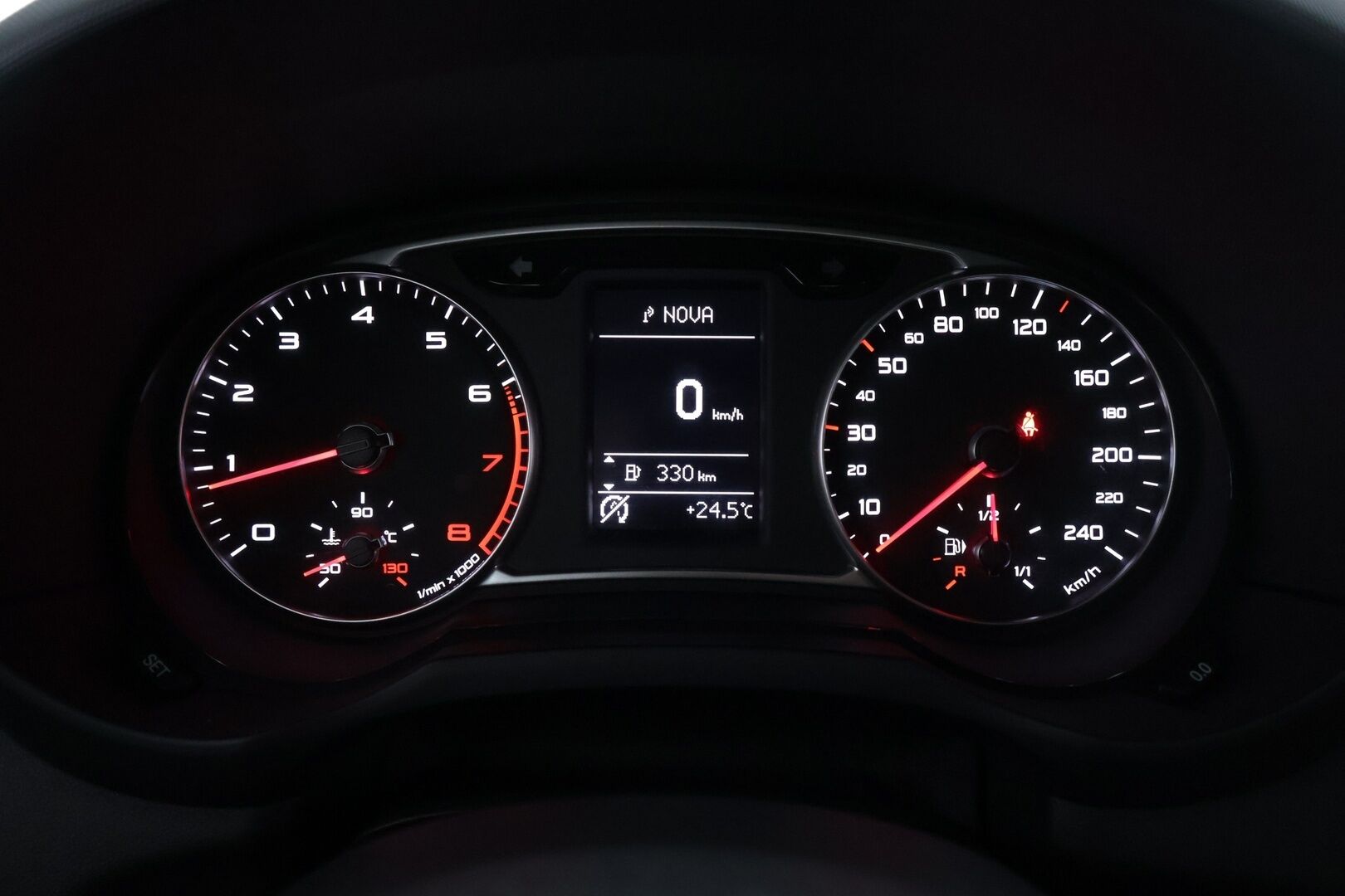 Audi A1 2016 Sportback Comfort 1,4 TFSI 92 kW S tronic */ Suomi-auto / Vakkari / Bluetooth / 2x merkkirenkaat /* - */ Siisti yksilö / Matalat käyttökulut / Ilmainen kotiintoimitus