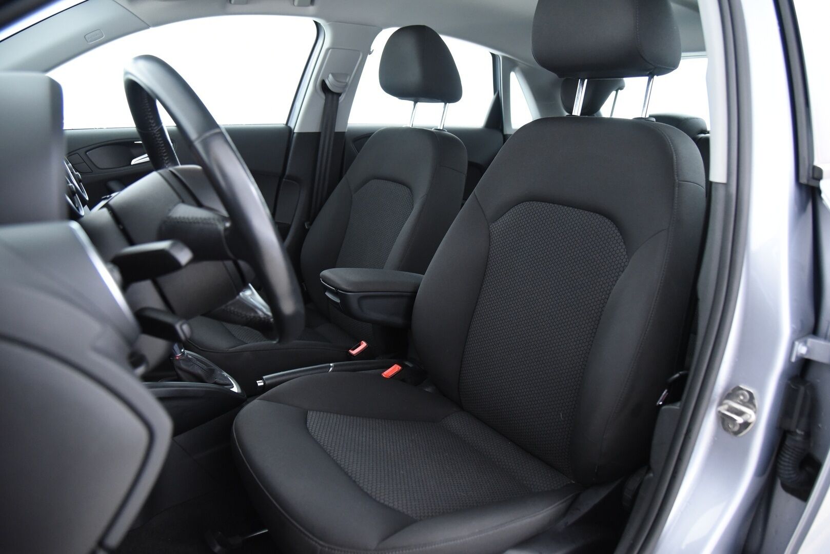 Audi A1 2016 Sportback Comfort 1,4 TFSI 92 kW S tronic - Suomi-auto / Vakionopeudensäädin / Peruutustutkat / Xenon / 2x renkaat / Metalliväri