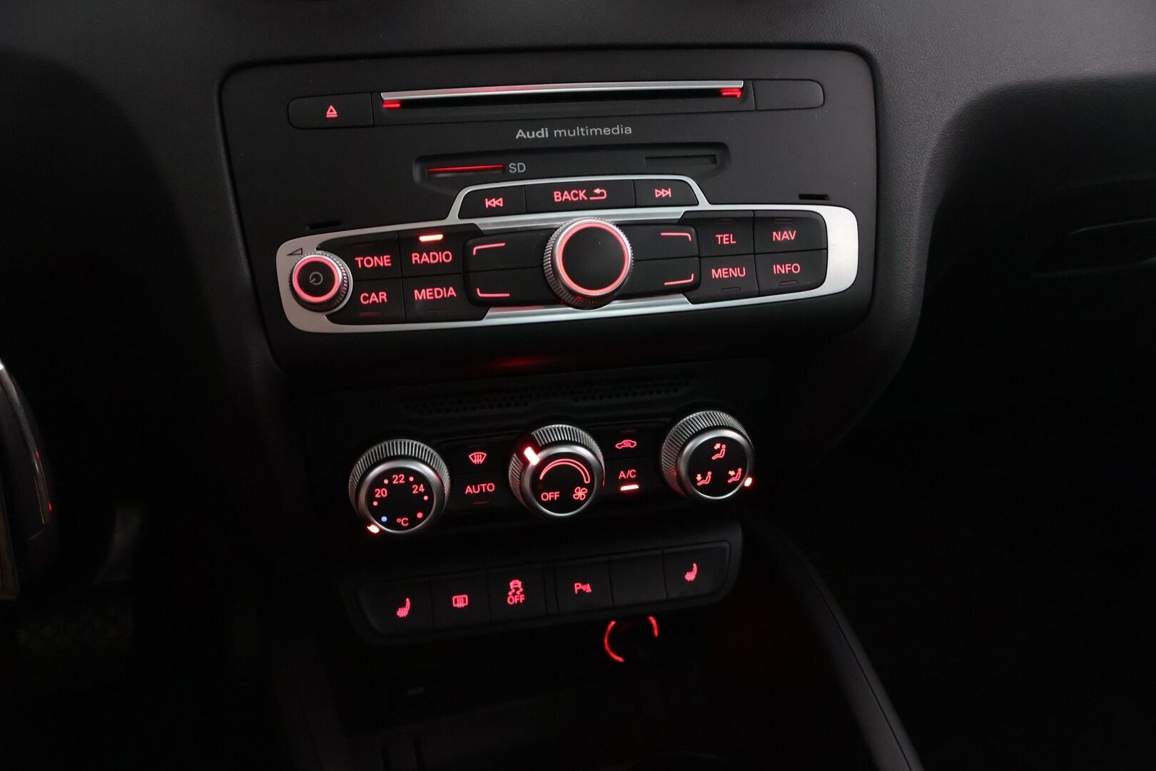 Audi A1 2016 Sportback Comfort 1,4 TFSI 92 kW S tronic */ Suomi-auto / Vakkari / Bluetooth / 2x merkkirenkaat /* - */ Siisti yksilö / Matalat käyttökulut / Ilmainen kotiintoimitus