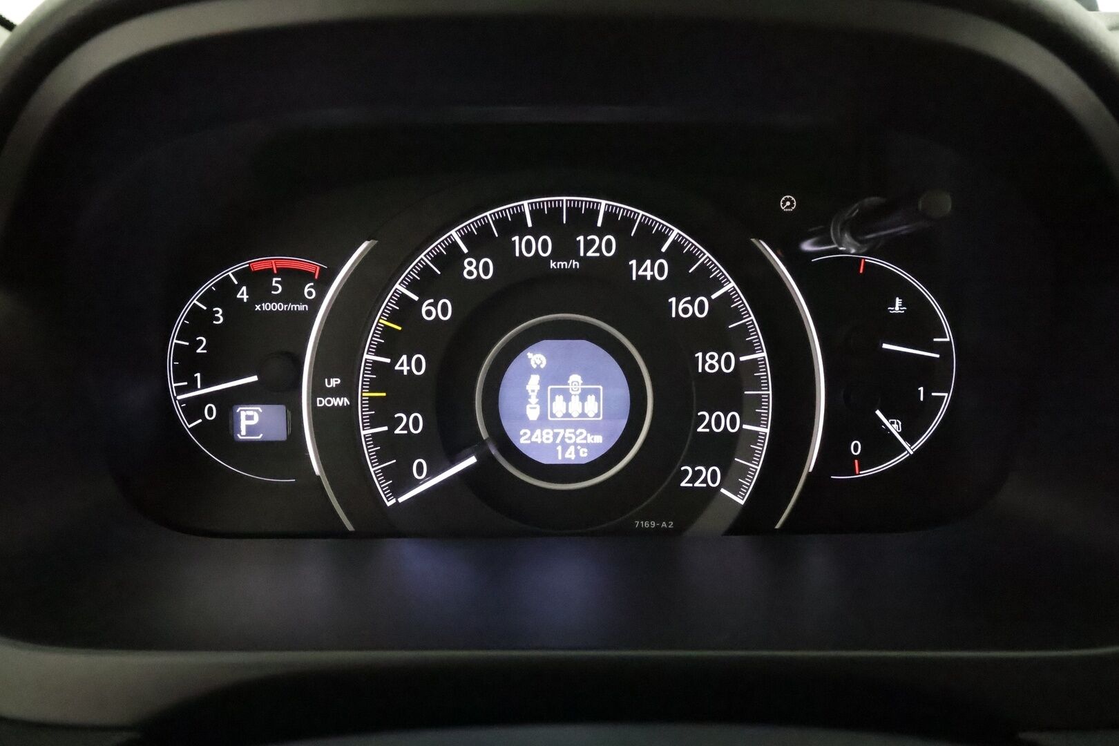 Honda CR-V 2017 1,6 Diesel Elegance Plus AT **Vakkari / Lohkolämmitin / P.kamera / Koukku** - Suomi-auto / Kahdet renkaat aluvanteilla