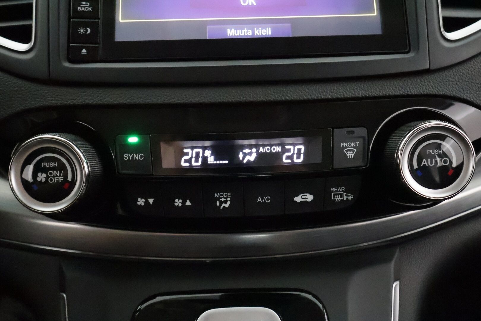 Honda CR-V 2017 1,6 Diesel Elegance Plus AT **Vakkari / Lohkolämmitin / P.kamera / Koukku** - Suomi-auto / Kahdet renkaat aluvanteilla