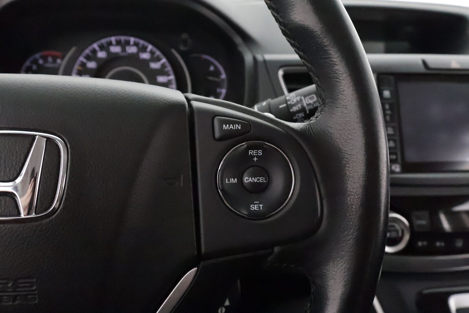 Honda CR-V 2017 1,6 Diesel Elegance Plus AT - Suomiauto / Lohko & Sisäpistoke / Vetokoukku / Vakkari / Peruutuskamera / Juuri tullut Tampereelle!