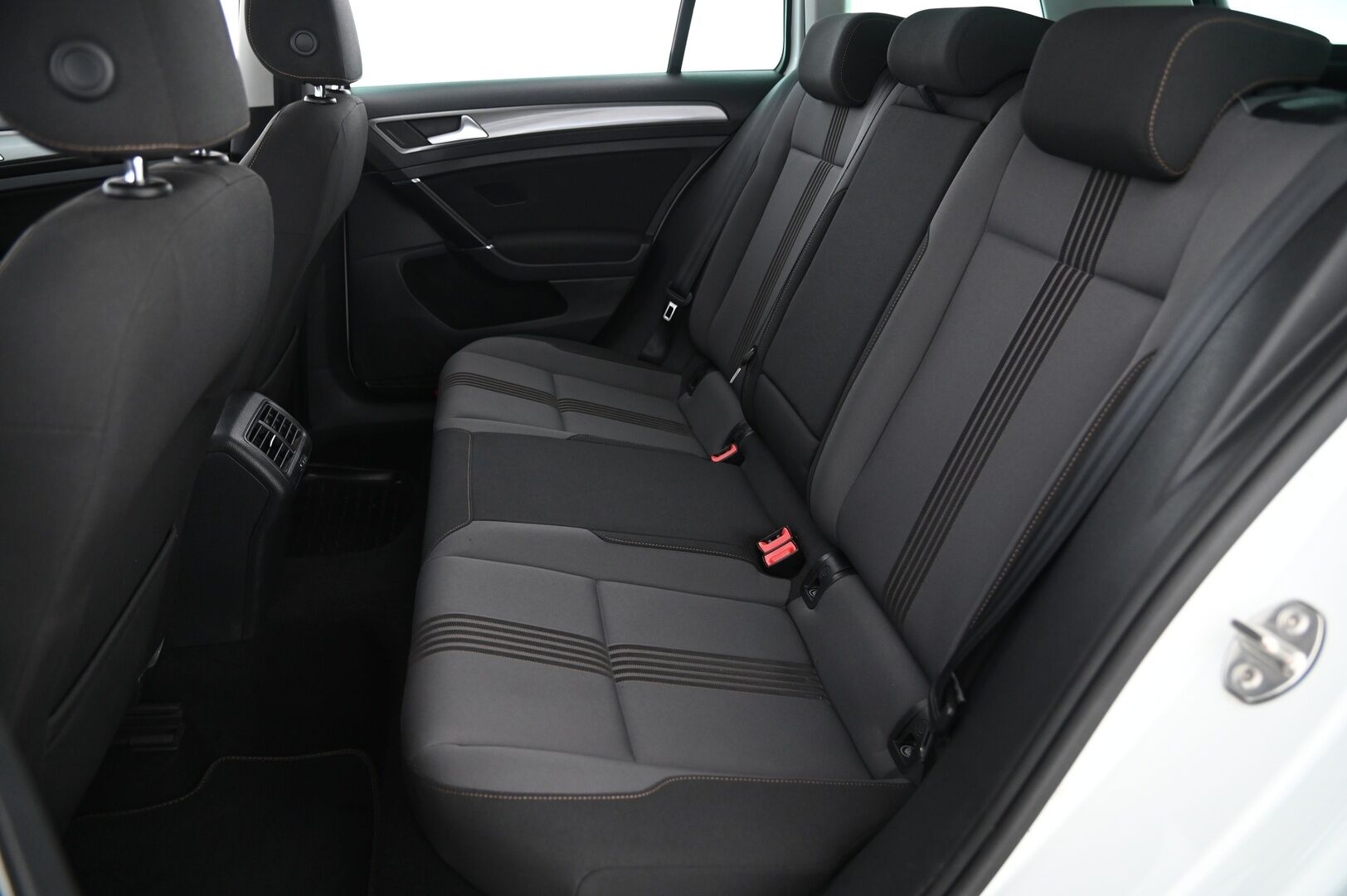 Volkswagen Golf 2017 Variant Allstar 1,4 TSI 110 kW (150 hv) DSG-automaatti * Webasto / Adapt.vakkari / Ratinlämmitin / Keyless * - Suomi-auto / 2x Avain / 2x Vanteet ja renkaat / 110kw 