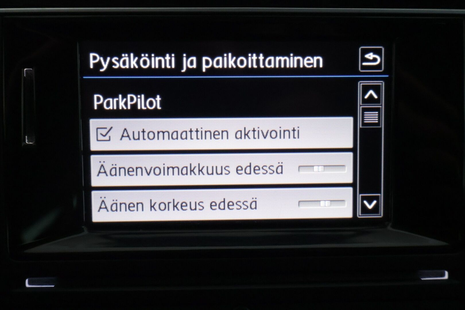 Volkswagen Golf 2017 Variant Allstar 1,4 TSI 110 kW (150 hv) DSG-automaatti - | 2 Om Suomi-auto | Webasto | Vakkari | Lämpöratti | Bluetooth | KeylessGo | Etu ja taka tutkat | 2x renkaat ja vanteet | 