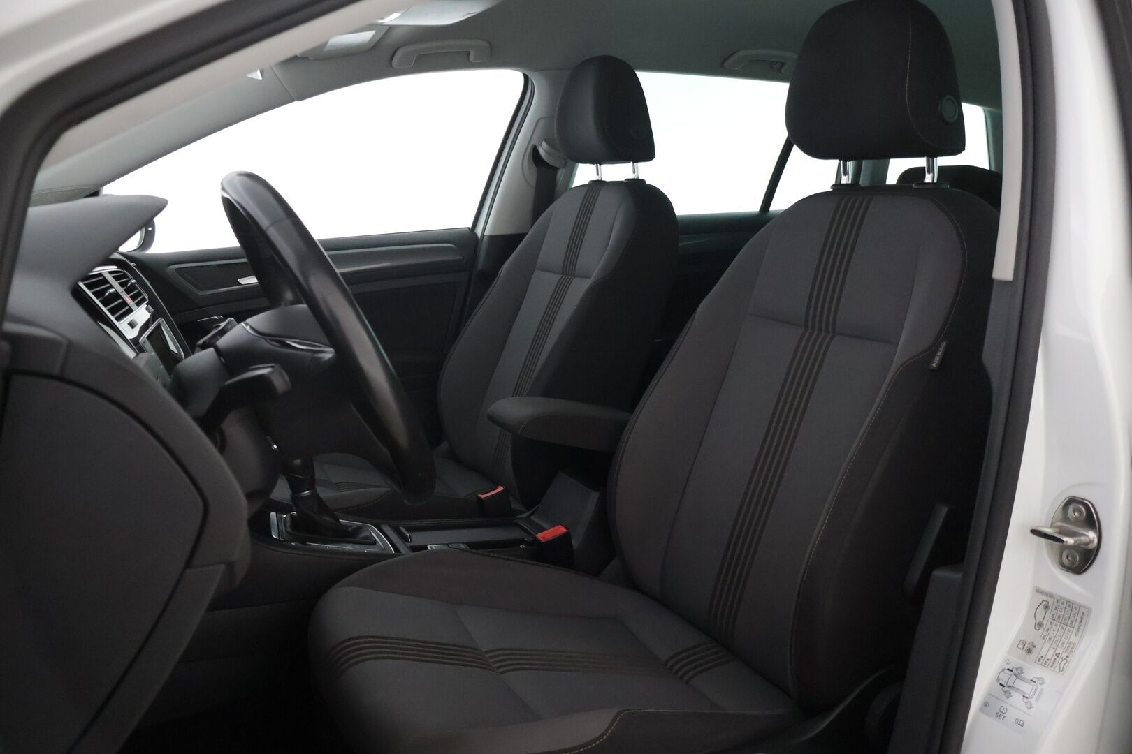 Volkswagen Golf 2017 Variant Allstar 1,4 TSI 110 kW (150 hv) DSG-automaatti - | 2 Om Suomi-auto | Webasto | Vakkari | Lämpöratti | Bluetooth | KeylessGo | Etu ja taka tutkat | 2x renkaat ja vanteet | 
