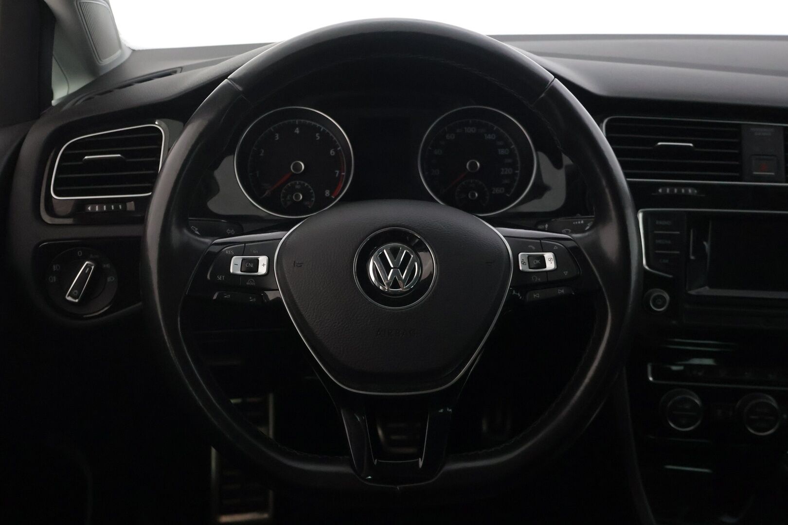 Volkswagen Golf 2017 Variant Allstar 1,4 TSI 110 kW (150 hv) DSG-automaatti - | 2 Om Suomi-auto | Webasto | Vakkari | Lämpöratti | Bluetooth | KeylessGo | Etu ja taka tutkat | 2x renkaat ja vanteet | 
