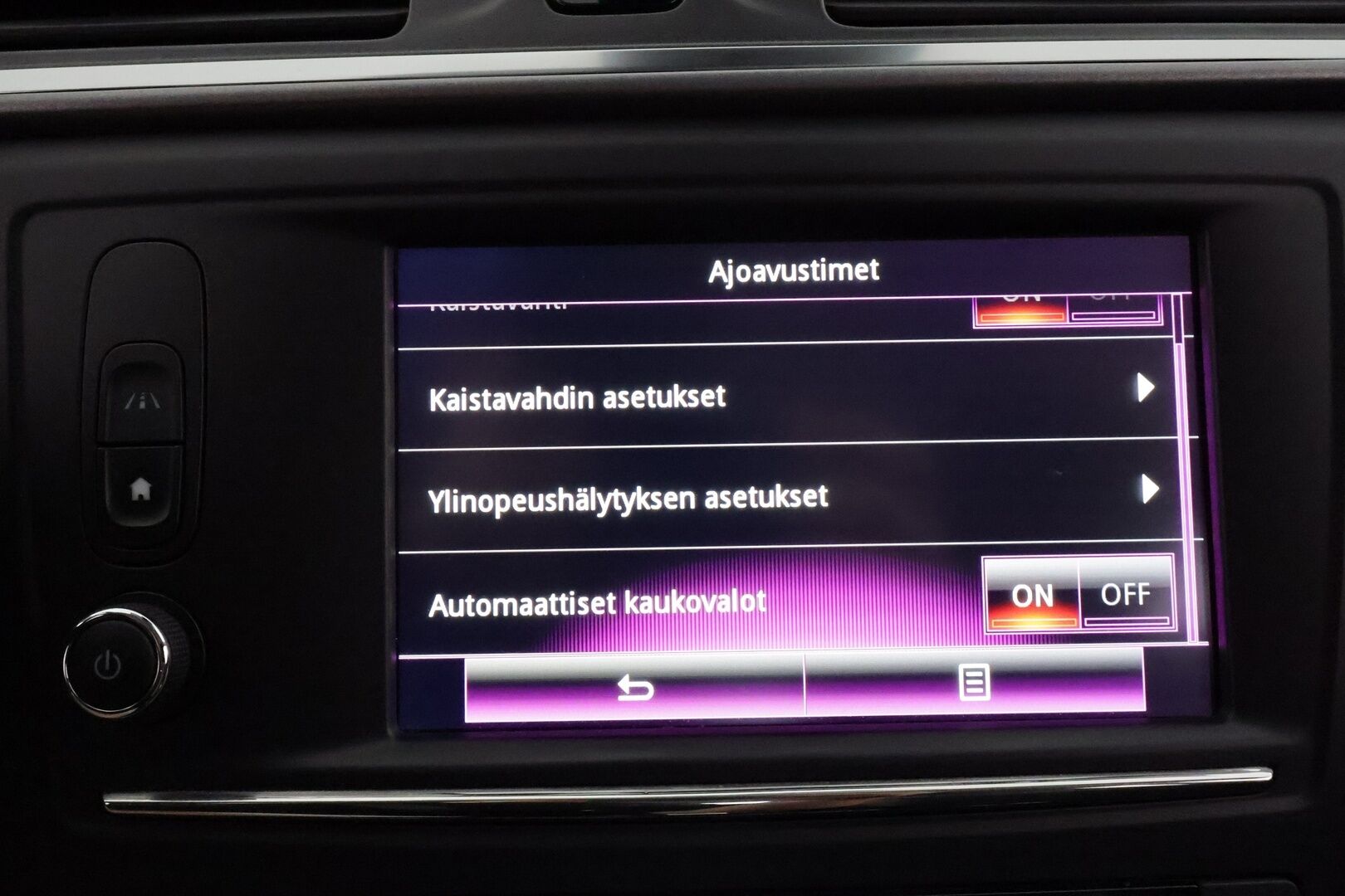 Renault Kadjar 2017 Energy dCi 110 EDC-aut Zen **Puolinahat / Navi / Kaistavahti / Vakkari / P.Tutkat / Bluetooth** - 2-omisteinen Suomi-auto
