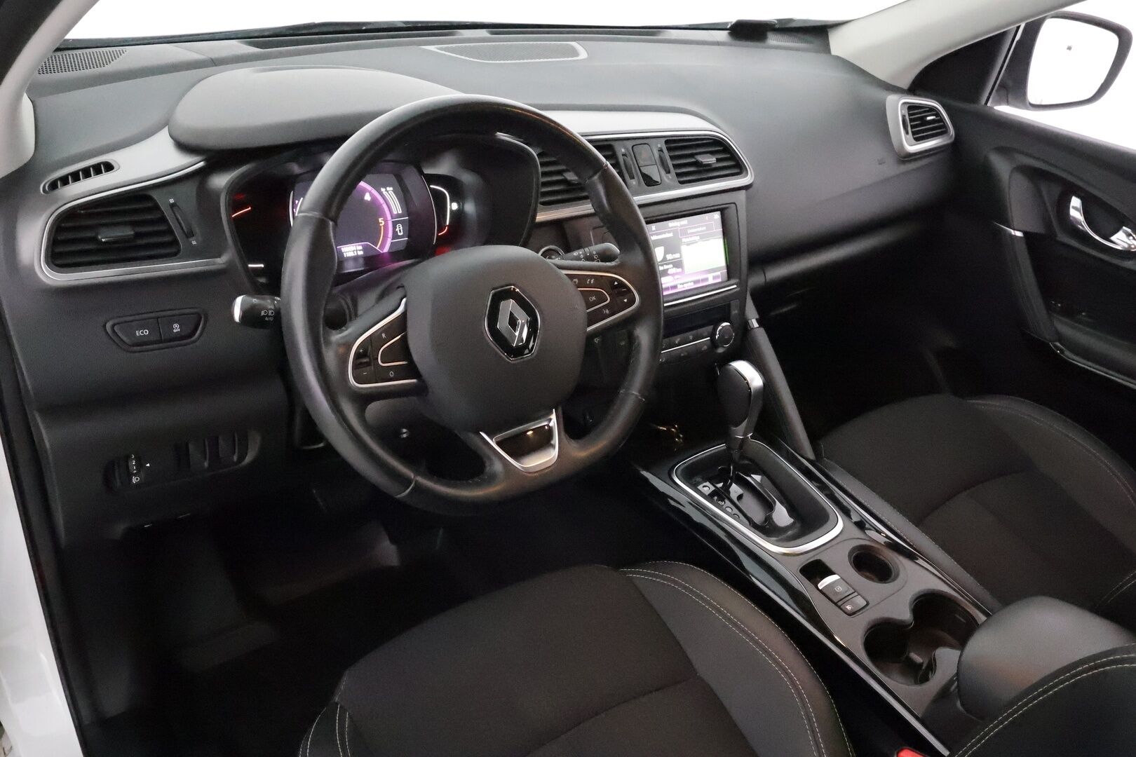 Renault Kadjar 2017 Energy dCi 110 EDC-aut Zen **Puolinahat / Navi / Kaistavahti / Vakkari / P.Tutkat / Bluetooth** - 2-omisteinen Suomi-auto