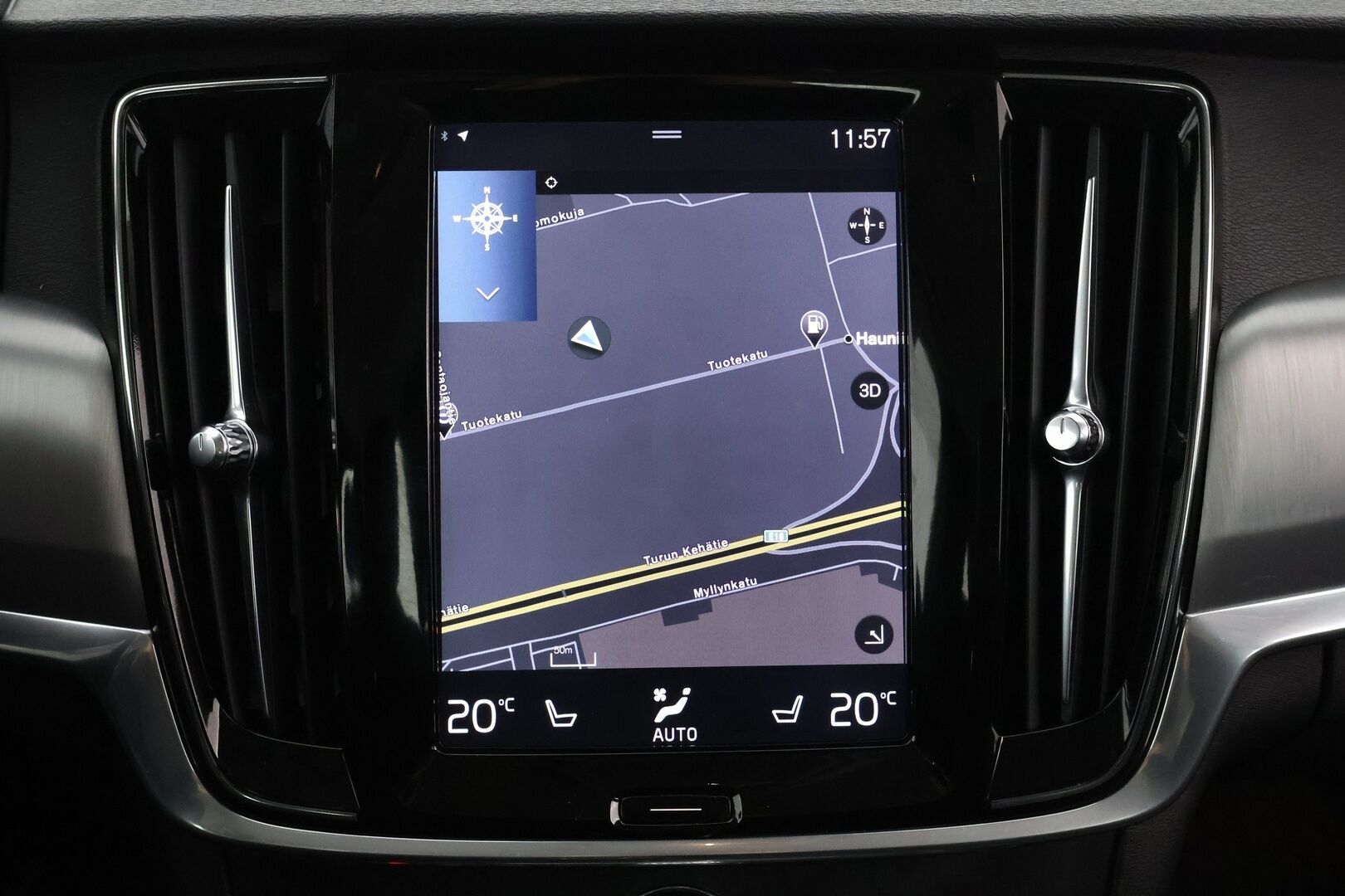 Volvo V90 2017 D4 Momentum aut - | 2 om. Suomi-auto | Adapt. Vak. | Webasto | Pilot assist | Navi | Ei Ad-Blueta | Puolinahat | Merkkihuollettu | Todella siisti |