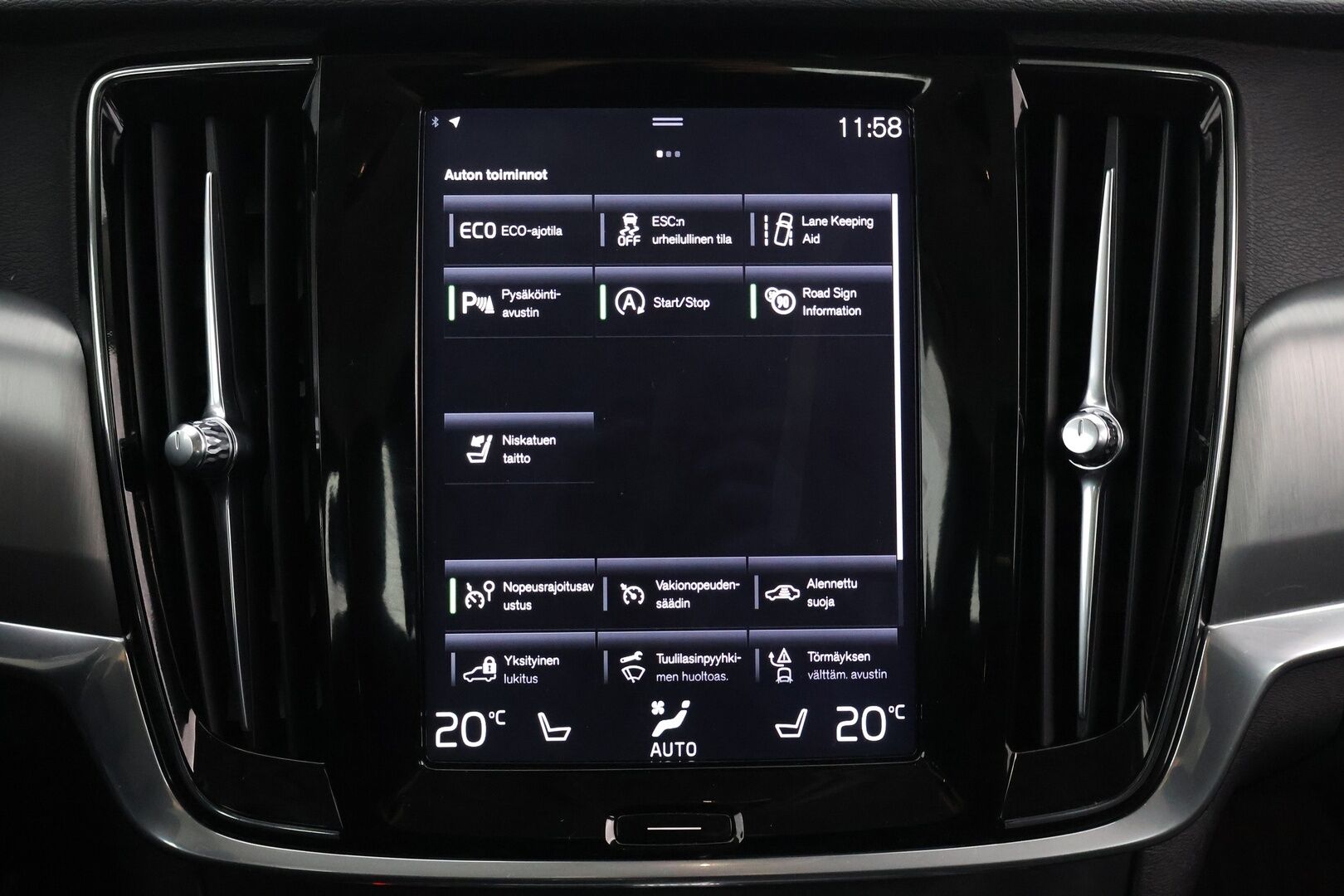 Volvo V90 2017 D4 Momentum aut - | 2 om. Suomi-auto | Adapt. Vak. | Webasto | Pilot assist | Navi | Ei Ad-Blueta | Puolinahat | Merkkihuollettu | Todella siisti |