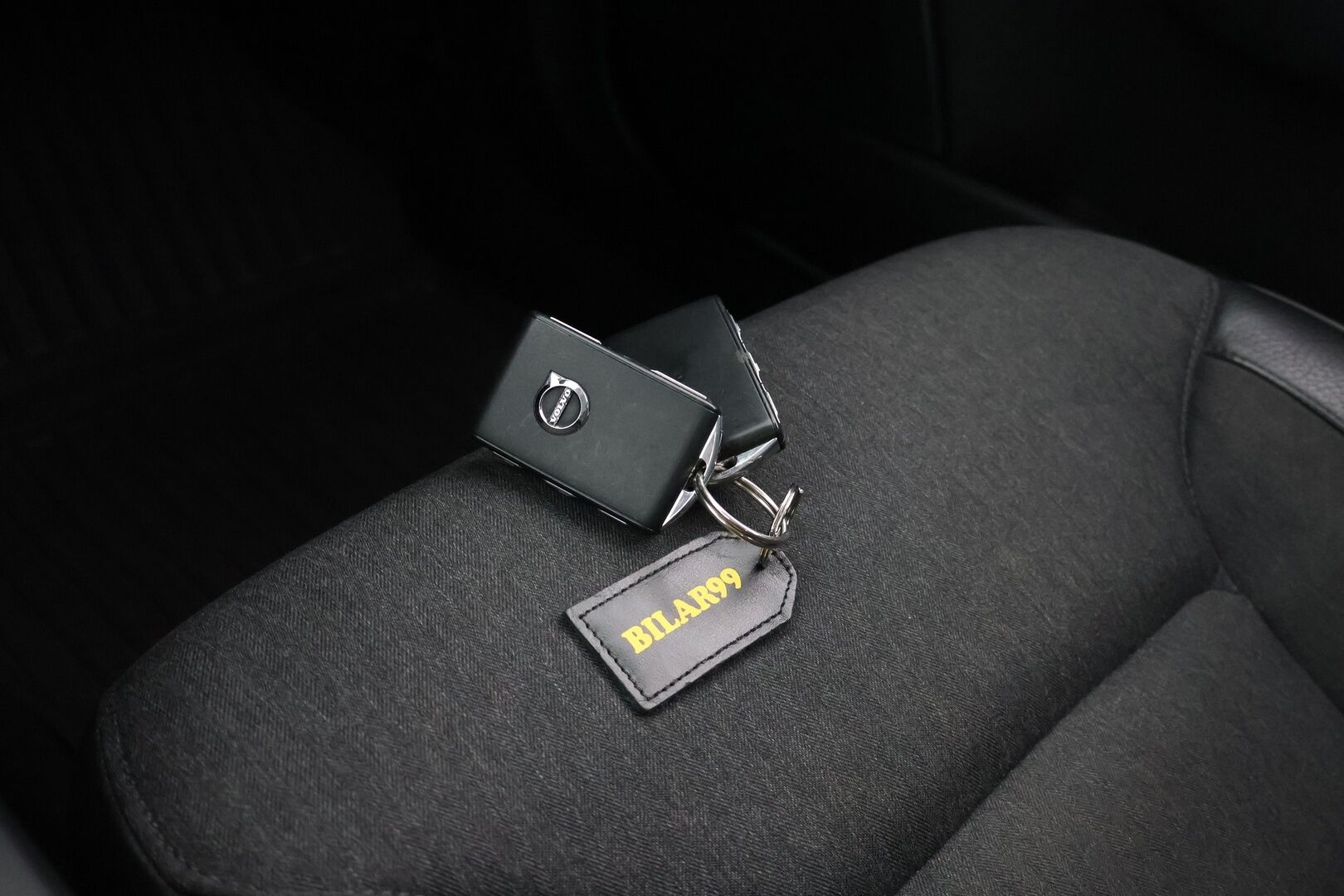 Volvo V90 2017 D4 Momentum aut - | 2 om. Suomi-auto | Adapt. Vak. | Webasto | Pilot assist | Navi | Ei Ad-Blueta | Puolinahat | Merkkihuollettu | Todella siisti |