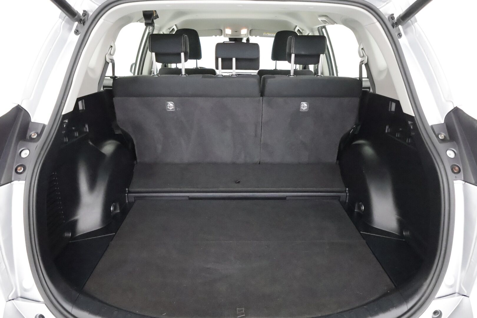 Toyota RAV4 2017 2,5 Hybrid FWD Hybrid Edition - | Suomi-Auto | Adapt.vakkari | Navi | P-kamera | KeyLessGo | Koukku |  LED | Ratinlämmitin | 
