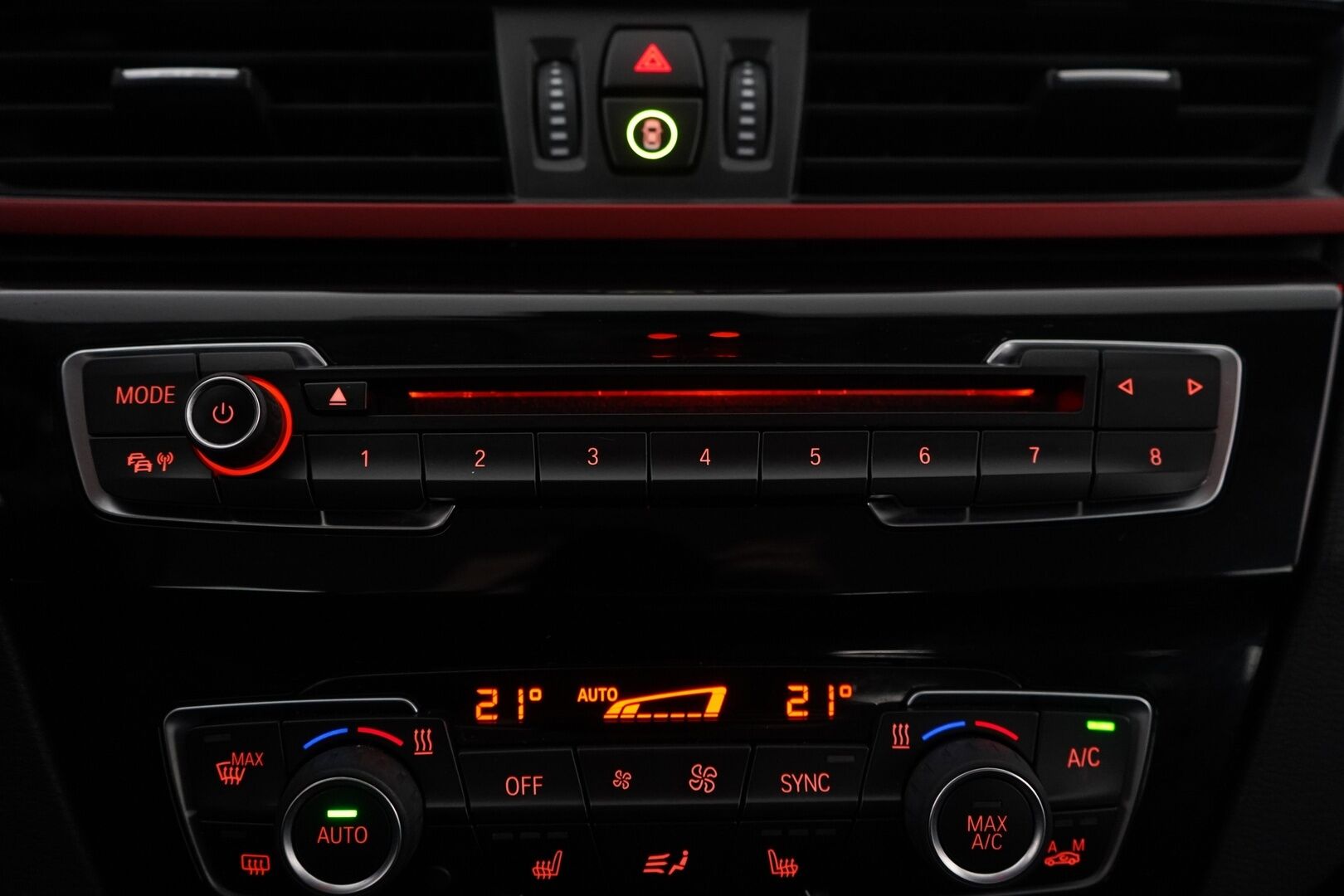 BMW X1 2017 F48 xDrive18d A Edition Sport *Sport-penkit / Lohko+sisä / Kamera / Koukku / Tutkat / Bluetooth* - Suomi-auto / Juuri Katsastettu / Kahdet Vanteet / Fiksut huollot