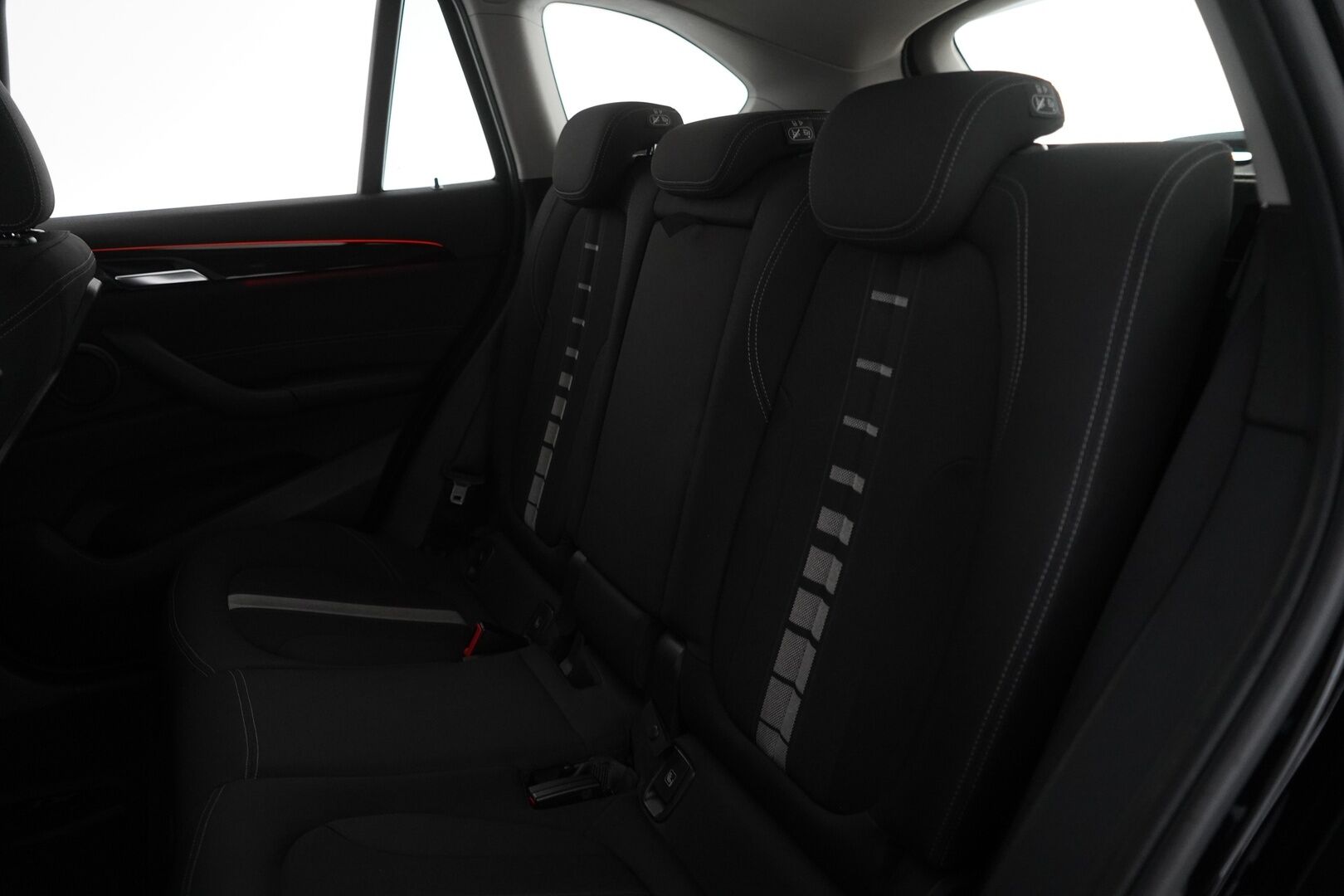 BMW X1 2017 F48 xDrive18d A Edition Sport *Sport-penkit / Lohko+sisä / Kamera / Koukku / Tutkat / Bluetooth* - Suomi-auto / Juuri Katsastettu / Kahdet Vanteet / Fiksut huollot