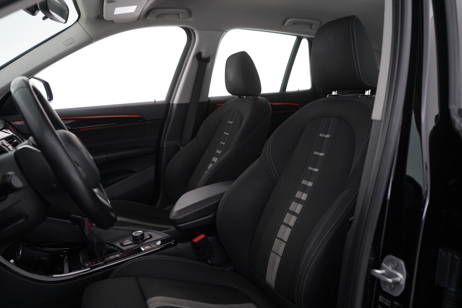 BMW X1 2016 F48 xDrive18d A Edition Sport *Sport-penkit / Lohko+sisä / Kamera / Koukku / Tutkat / Bluetooth* - Suomi-auto / Juuri Katsastettu / Kahdet Vanteet / Fiksut huollot