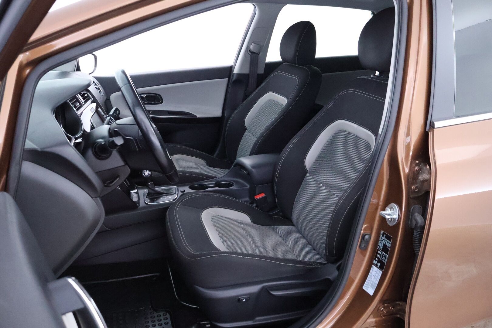 Kia cee'd 2017 1,6 CRDi ISG 136hv EX SW DCT A/T Ecodynamics - Suomiauto / P.Kamera / Lohko&Sisäp. / Vetokoukku / Vakkari / Ratinlämmitin / Navi