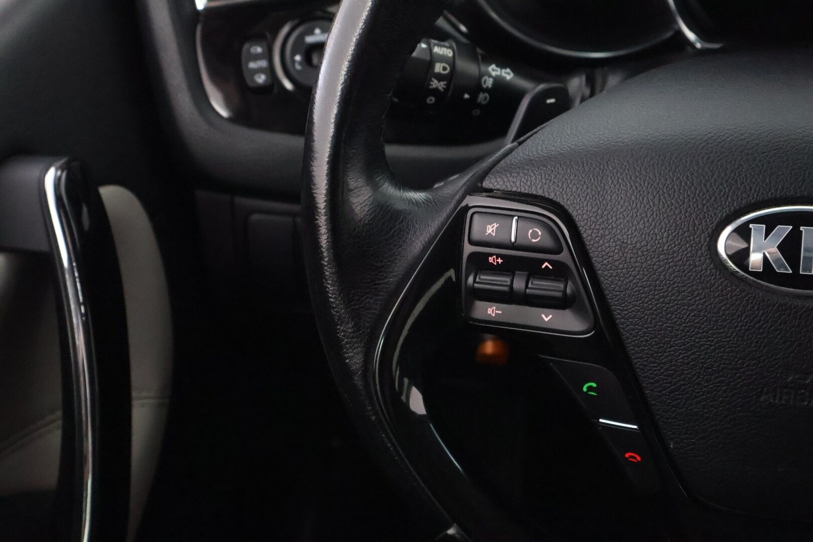 Kia cee'd 2017 1,6 CRDi ISG 136hv EX SW DCT A/T Ecodynamics - Suomiauto / P.Kamera / Lohko&Sisäp. / Vetokoukku / Vakkari / Ratinlämmitin / Navi