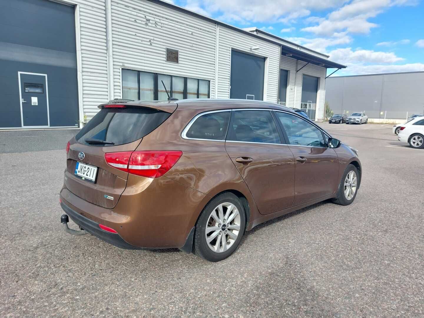 Kia cee'd 2017 1,6 CRDi ISG 136hv EX SW DCT A/T Ecodynamics - Suomiauto / P.Kamera / Lohko&Sisäp. / Vetokoukku / Vakkari / Ratinlämmitin / Navi
