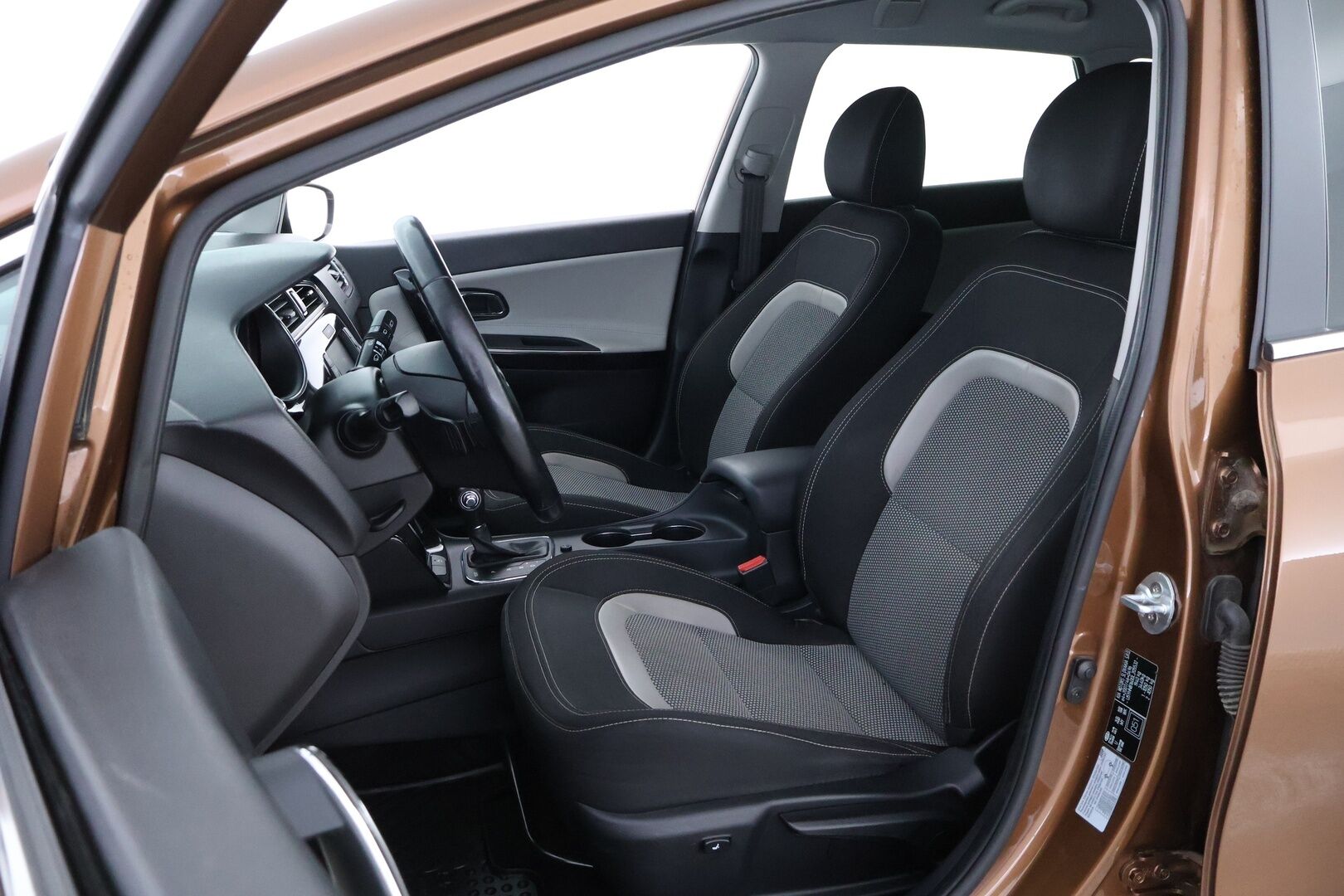Kia cee'd 2017 1,6 CRDi ISG 136hv EX SW DCT A/T Ecodynamics - Suomiauto / P.Kamera / Lohko&Sisäp. / Vetokoukku / Vakkari / Ratinlämmitin / Navi