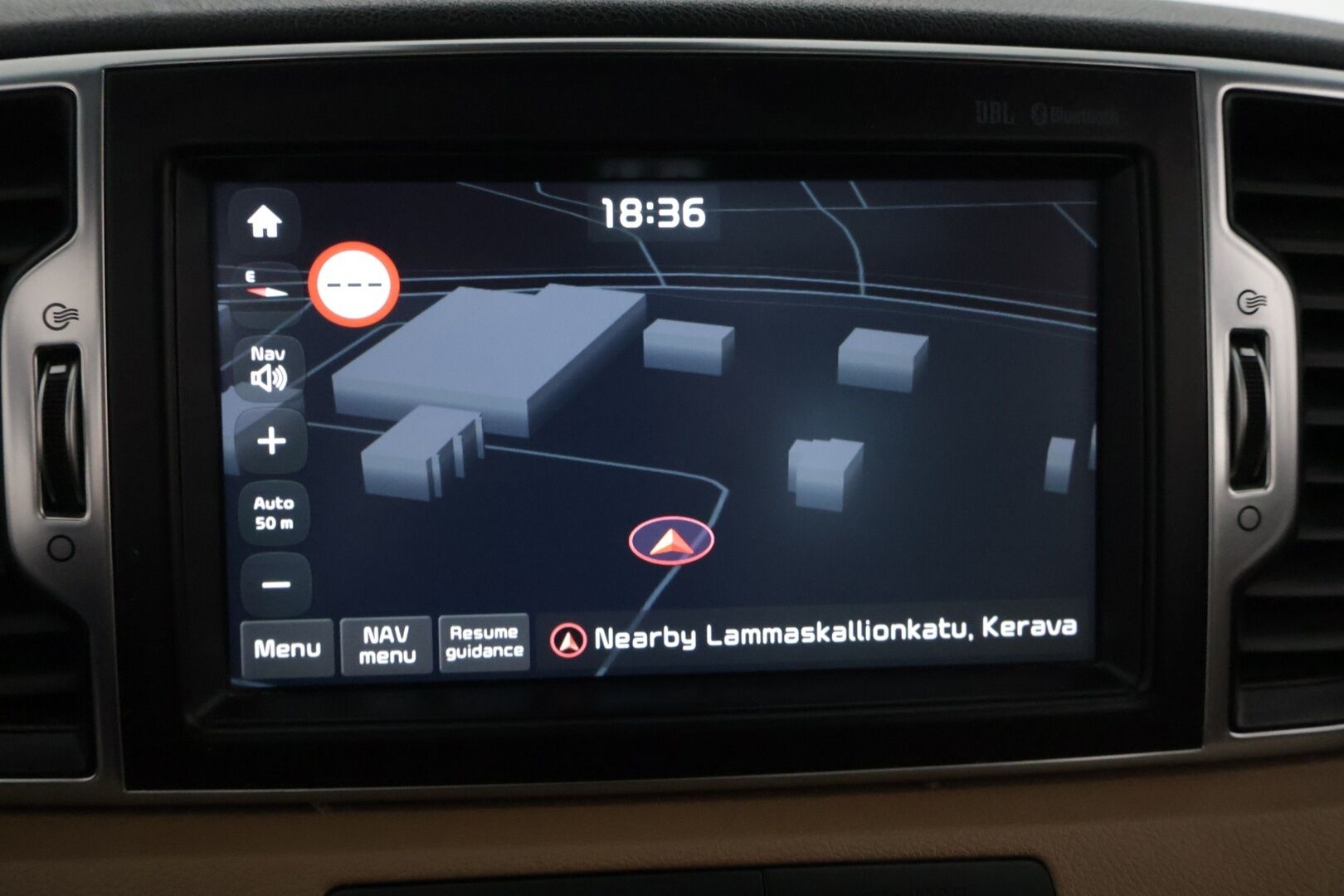 Kia Sportage 2017 1,7 CRDi ISG Urban Business Premium *Ruskeat nahat / P-Kamera / Ilmastoidut penkit / Kaistavahti / Sähkökontti / Blis * - Merkkiliikkeen huoltokirja / Uudet nastarenkaat / Juuri leimattu ja huollettu - HULLUT VÄLIPÄIVÄT KORKOTARJOUS 2,49%