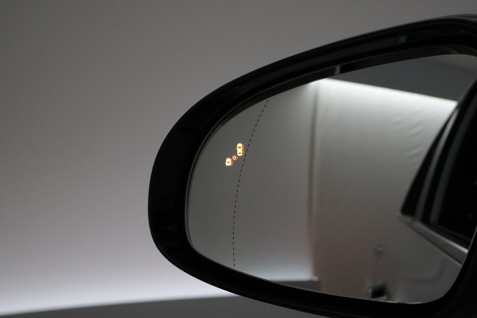 Kia Sportage 2017 1,7 CRDi ISG Urban Business Premium *Ruskeat nahat / P-Kamera / Ilmastoidut penkit / Kaistavahti / Sähkökontti / Blis * - Merkkiliikkeen huoltokirja / Uudet nastarenkaat / Juuri leimattu ja huollettu - HULLUT VÄLIPÄIVÄT KORKOTARJOUS 2,49%