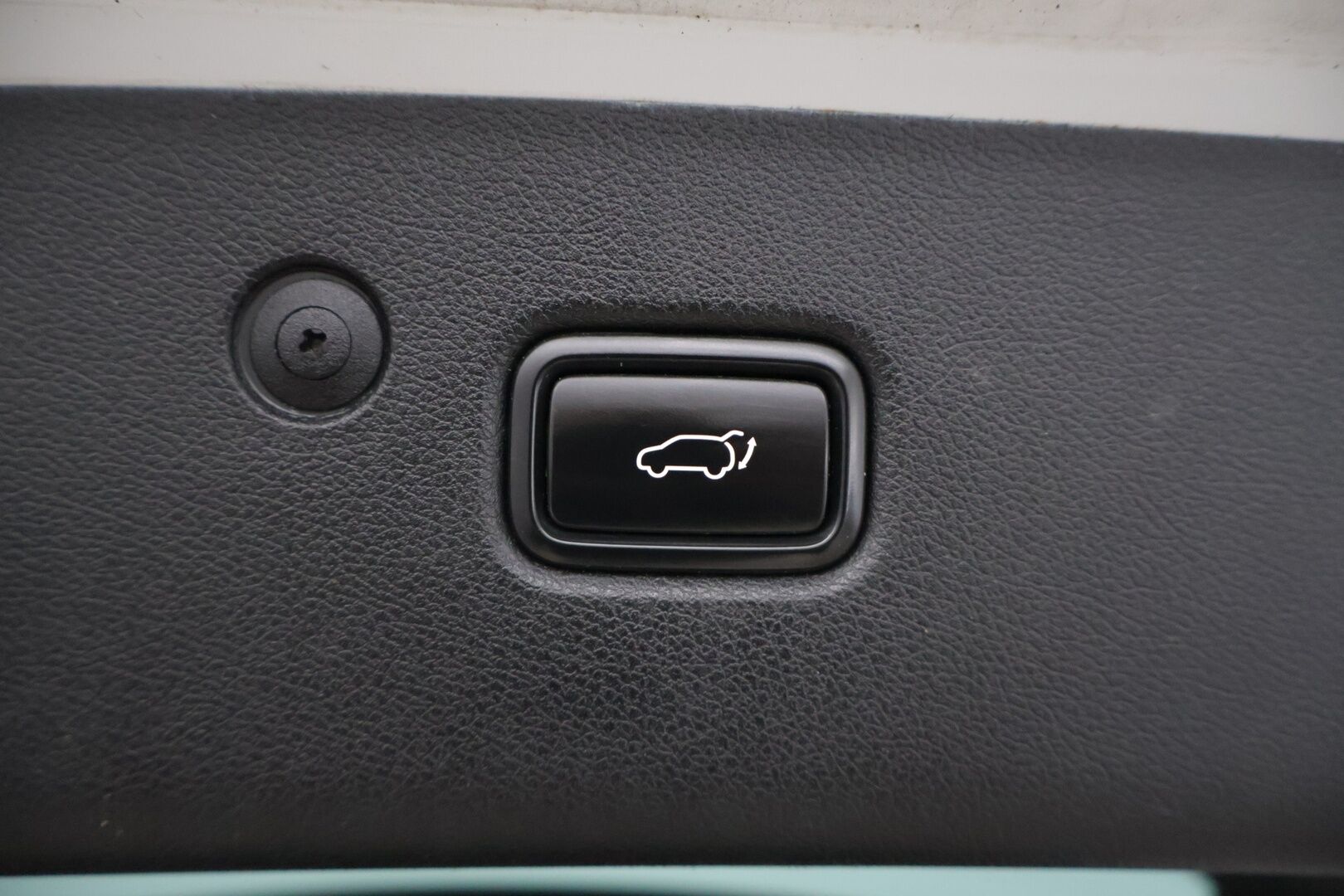 Kia Sportage 2017 1,7 CRDi ISG Urban Business Premium *Ruskeat nahat / P-Kamera / Ilmastoidut penkit / Kaistavahti / Sähkökontti / Blis * - Merkkiliikkeen huoltokirja / Uudet nastarenkaat / Juuri leimattu ja huollettu - HULLUT VÄLIPÄIVÄT KORKOTARJOUS 2,49%