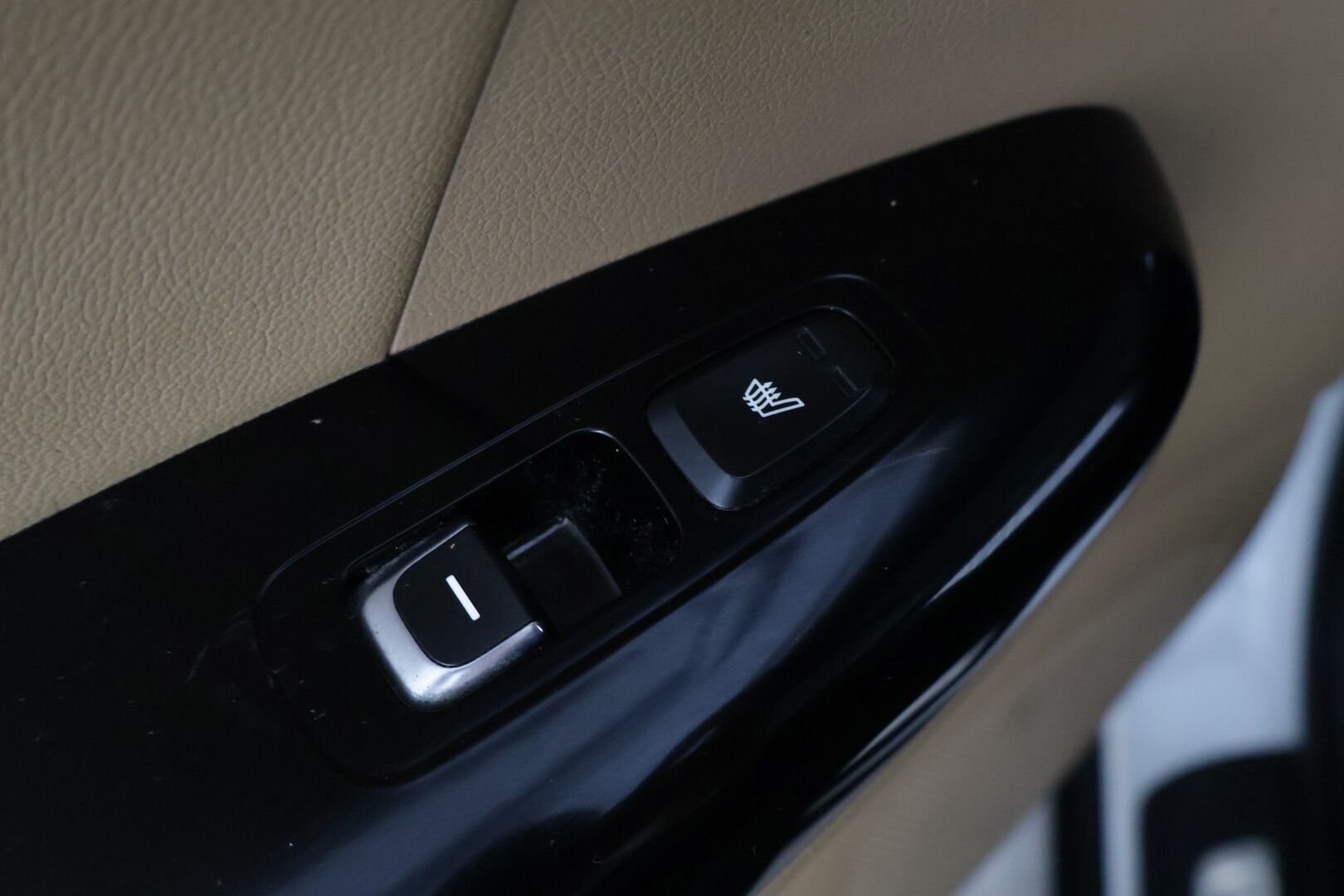 Kia Sportage 2017 1,7 CRDi ISG Urban Business Premium *Ruskeat nahat / P-Kamera / Ilmastoidut penkit / Kaistavahti / Sähkökontti / Blis * - Merkkiliikkeen huoltokirja / Uudet nastarenkaat / Juuri leimattu ja huollettu - HULLUT VÄLIPÄIVÄT KORKOTARJOUS 2,49%