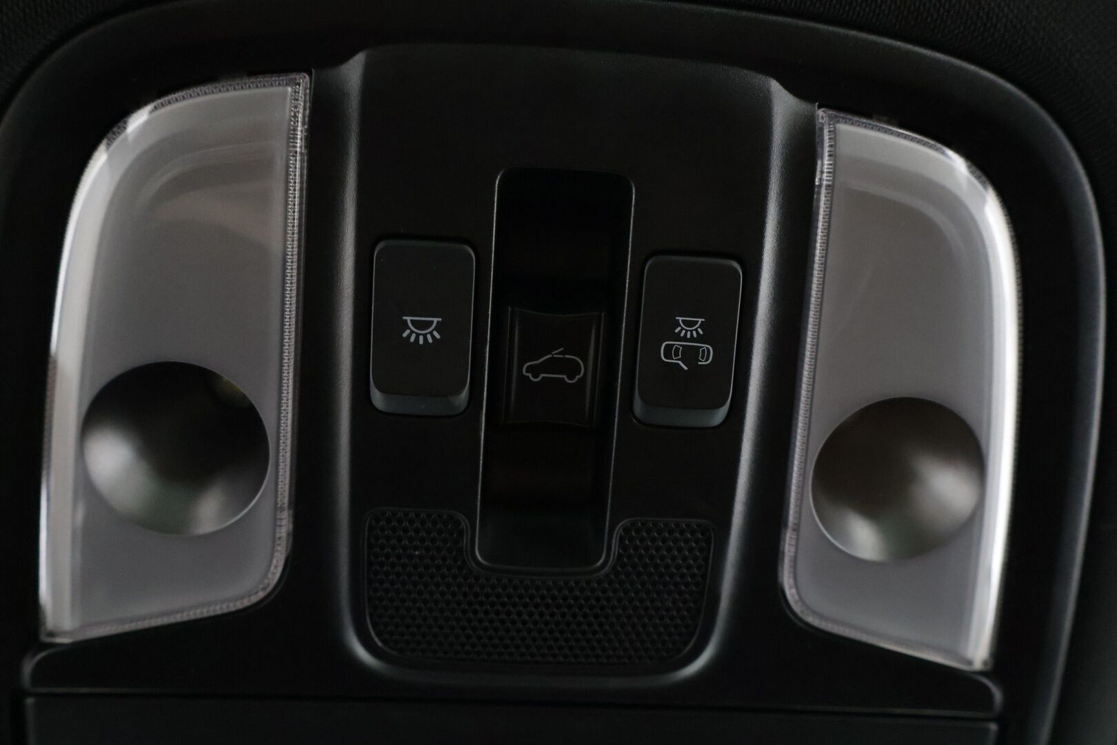 Kia Sportage 2017 1,7 CRDi ISG Urban Business Premium *Ruskeat nahat / P-Kamera / Ilmastoidut penkit / Kaistavahti / Sähkökontti / Blis * - Merkkiliikkeen huoltokirja / Uudet nastarenkaat / Juuri leimattu ja huollettu - HULLUT VÄLIPÄIVÄT KORKOTARJOUS 2,49%