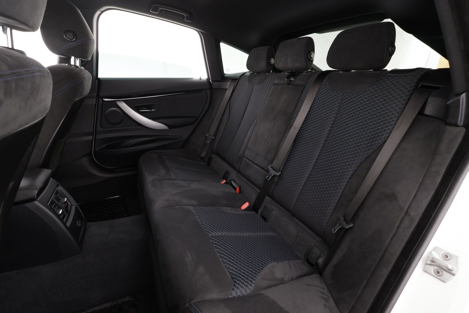 BMW 320 Gran Turismo 2017 F34 Gran Turismo 320d A Business M Sport Edition* Koukku / P.tutkat /  Sporttipenkit / Vakkari* - 2x renkaat alumiini vanteilla - HULLU BLACKWEEK KORKOTARJOUS 2,49%