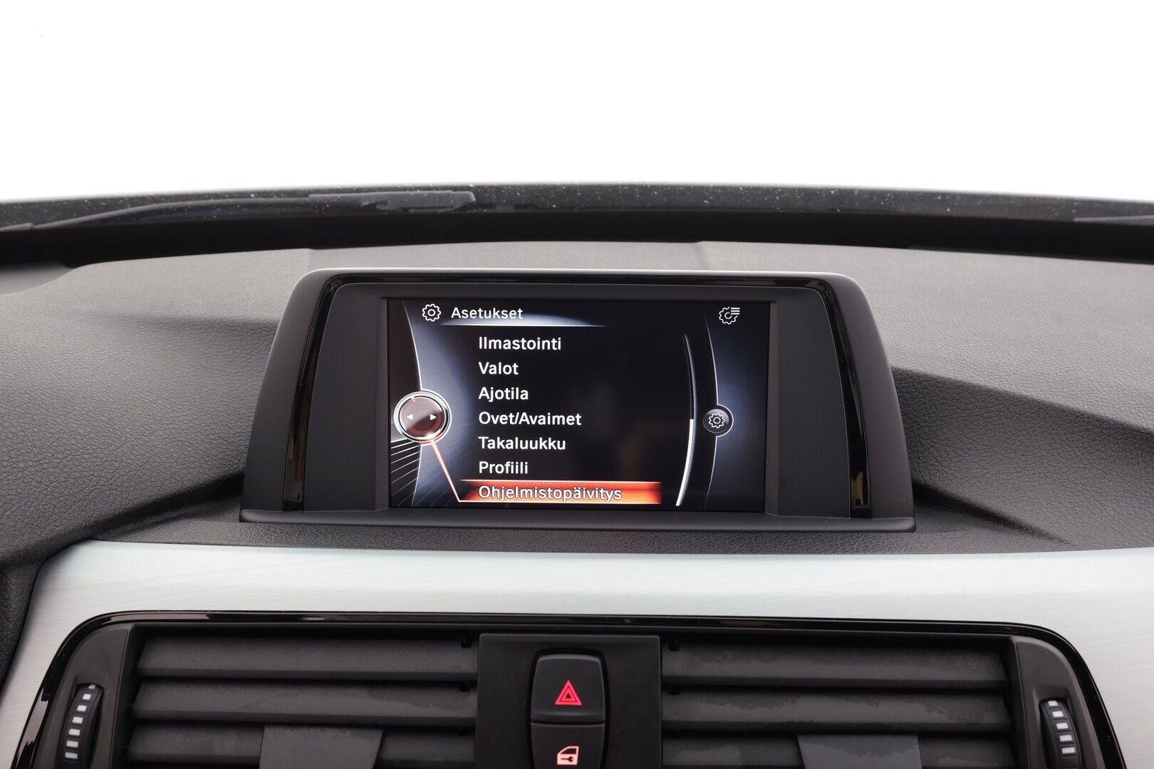 BMW 320 Gran Turismo 2017 F34 Gran Turismo 320d A Business M Sport Edition* Koukku / P.tutkat /  Sporttipenkit / Vakkari* - 2x renkaat alumiini vanteilla - HULLU BLACKWEEK KORKOTARJOUS 2,49%