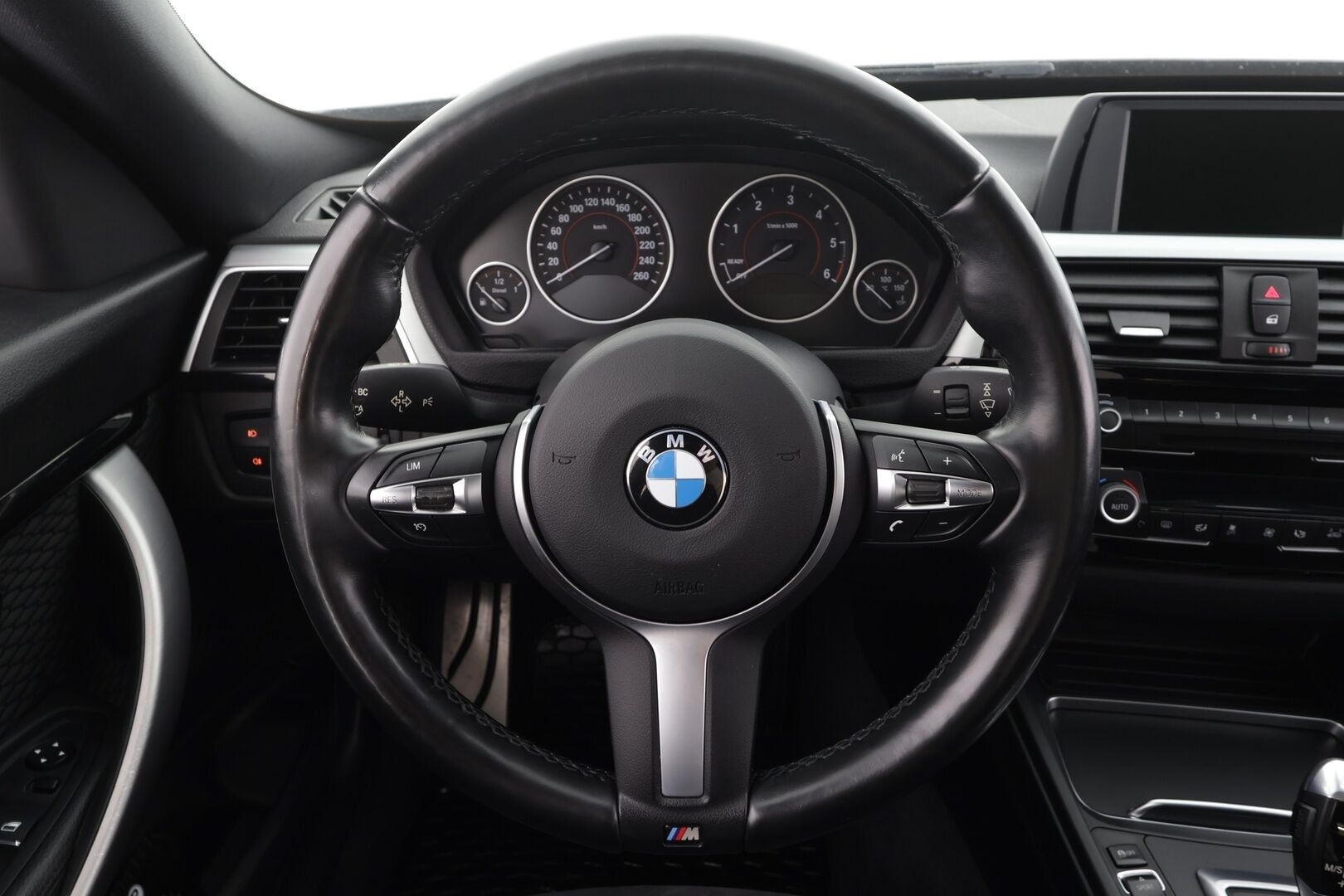 BMW 320 Gran Turismo 2017 F34 Gran Turismo 320d A Business M Sport Edition* Koukku / P.tutkat /  Sporttipenkit / Vakkari* - 2x renkaat alumiini vanteilla - HULLU BLACKWEEK KORKOTARJOUS 2,49%