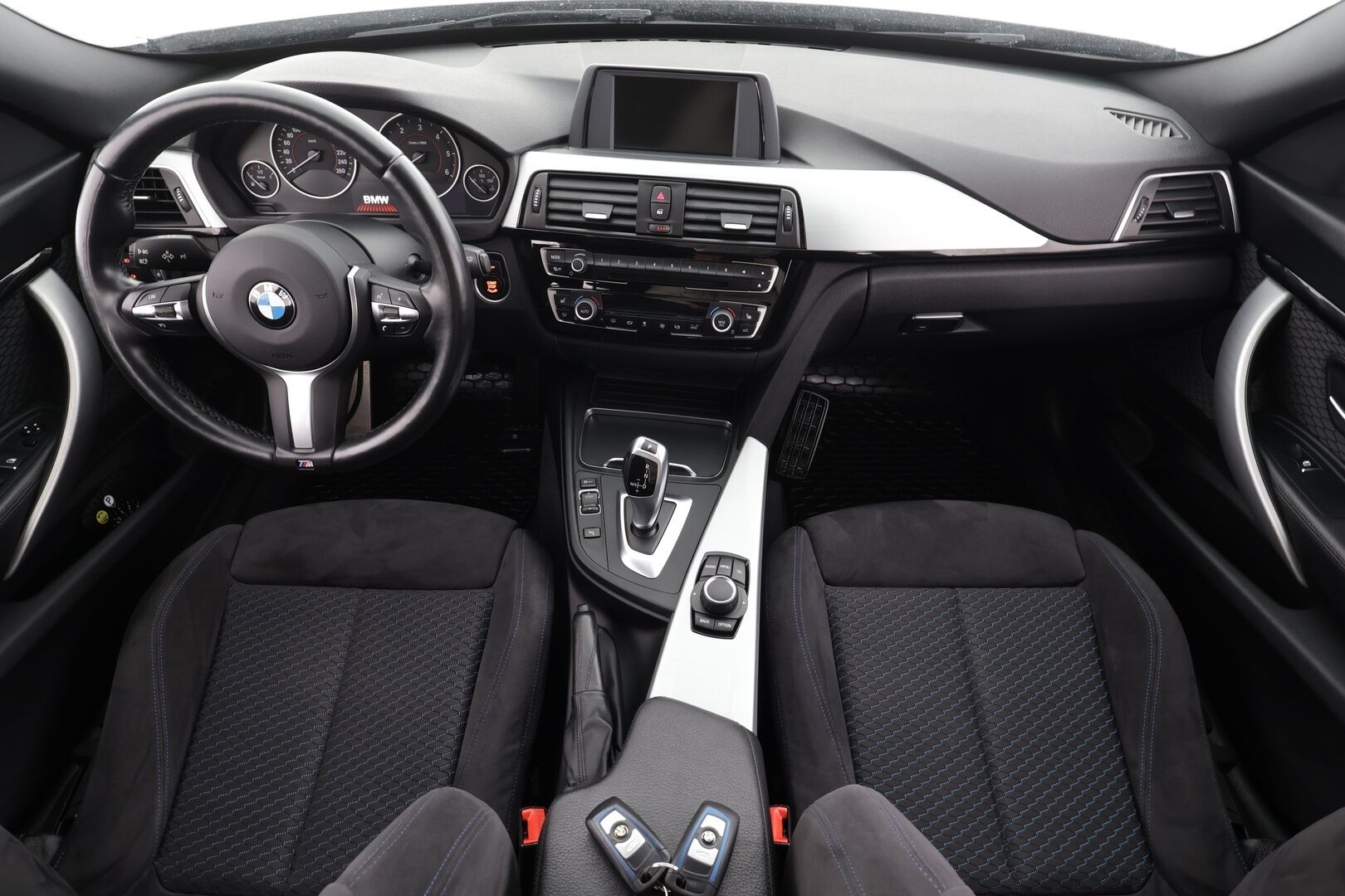 BMW 320 Gran Turismo 2017 F34 Gran Turismo 320d A Business M Sport Edition* Koukku / P.tutkat /  Sporttipenkit / Vakkari* - Suomi-auto / Viimeisin huolto 184tkm / Kahdet alumiinivanteet!