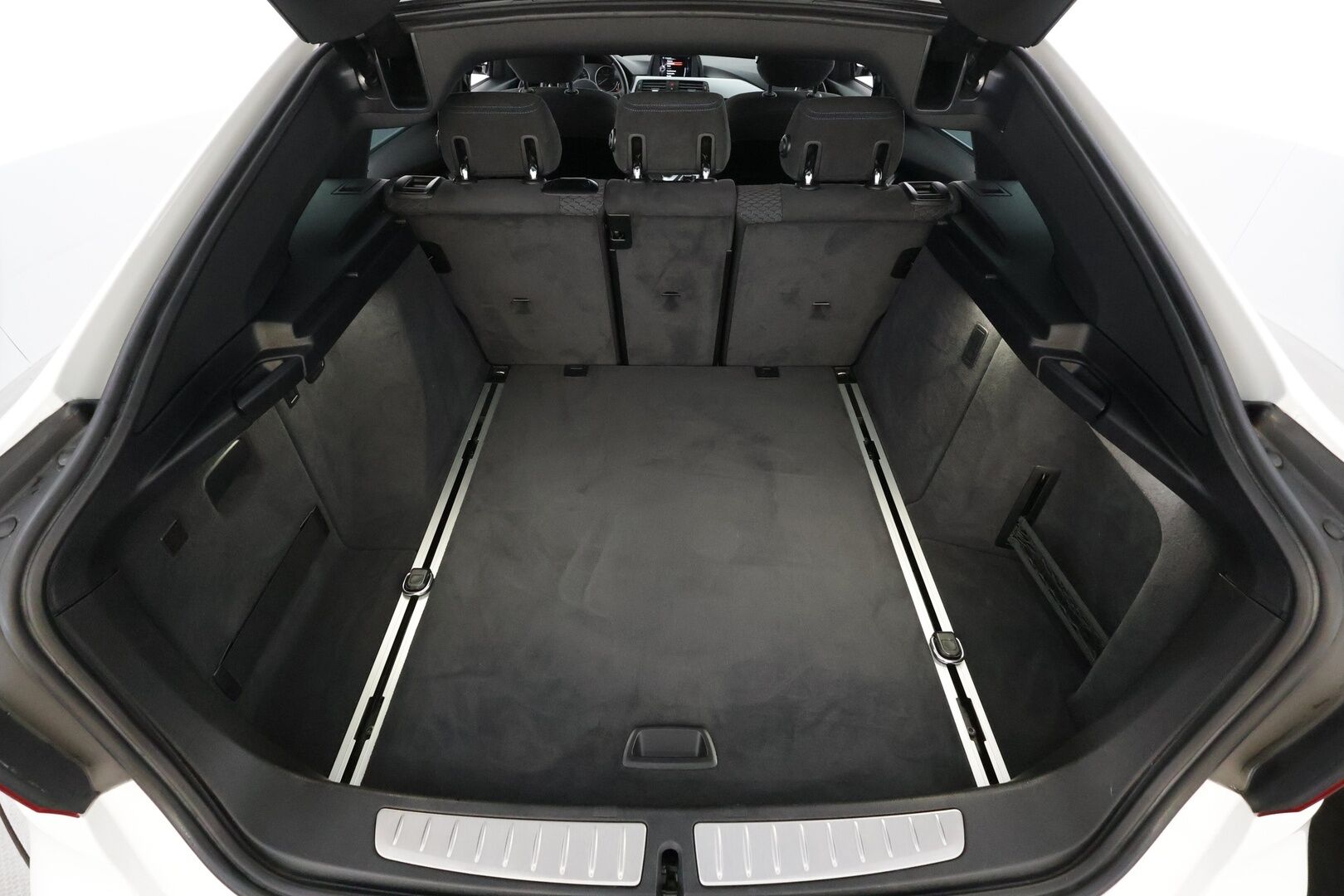 BMW 320 Gran Turismo 2017 F34 Gran Turismo 320d A Business M Sport Edition* Koukku / P.tutkat /  Sporttipenkit / Vakkari* - 2x renkaat alumiini vanteilla - HULLU BLACKWEEK KORKOTARJOUS 2,49%