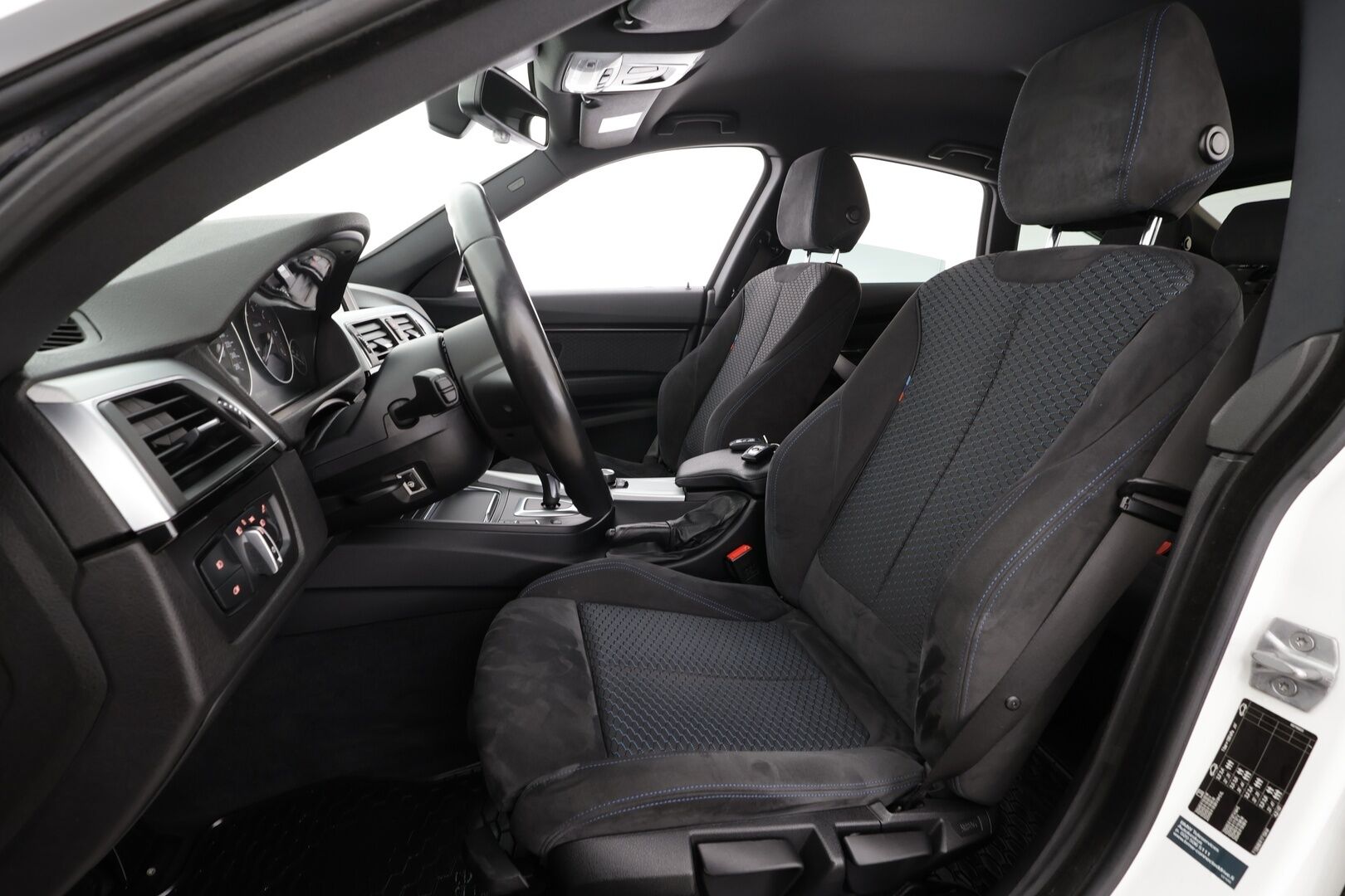 BMW 320 Gran Turismo 2017 F34 Gran Turismo 320d A Business M Sport Edition* Koukku / P.tutkat /  Sporttipenkit / Vakkari* - 2x renkaat alumiini vanteilla - HULLU BLACKWEEK KORKOTARJOUS 2,49%