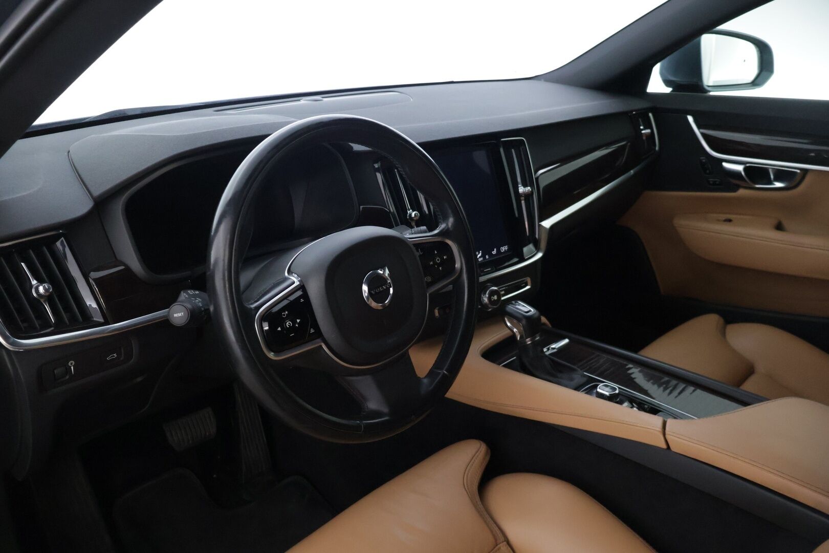 Volvo S90 2017 D4 Business Inscription aut - | Suomi-auto | Ei AdBlueta | Adapt.Vakkari | Webasto | Keylessgo | VOC | Vaaleat nahat muistilla | Navi | Lämmitettävä ratti | Hihna vaihdettu 6/2026 |