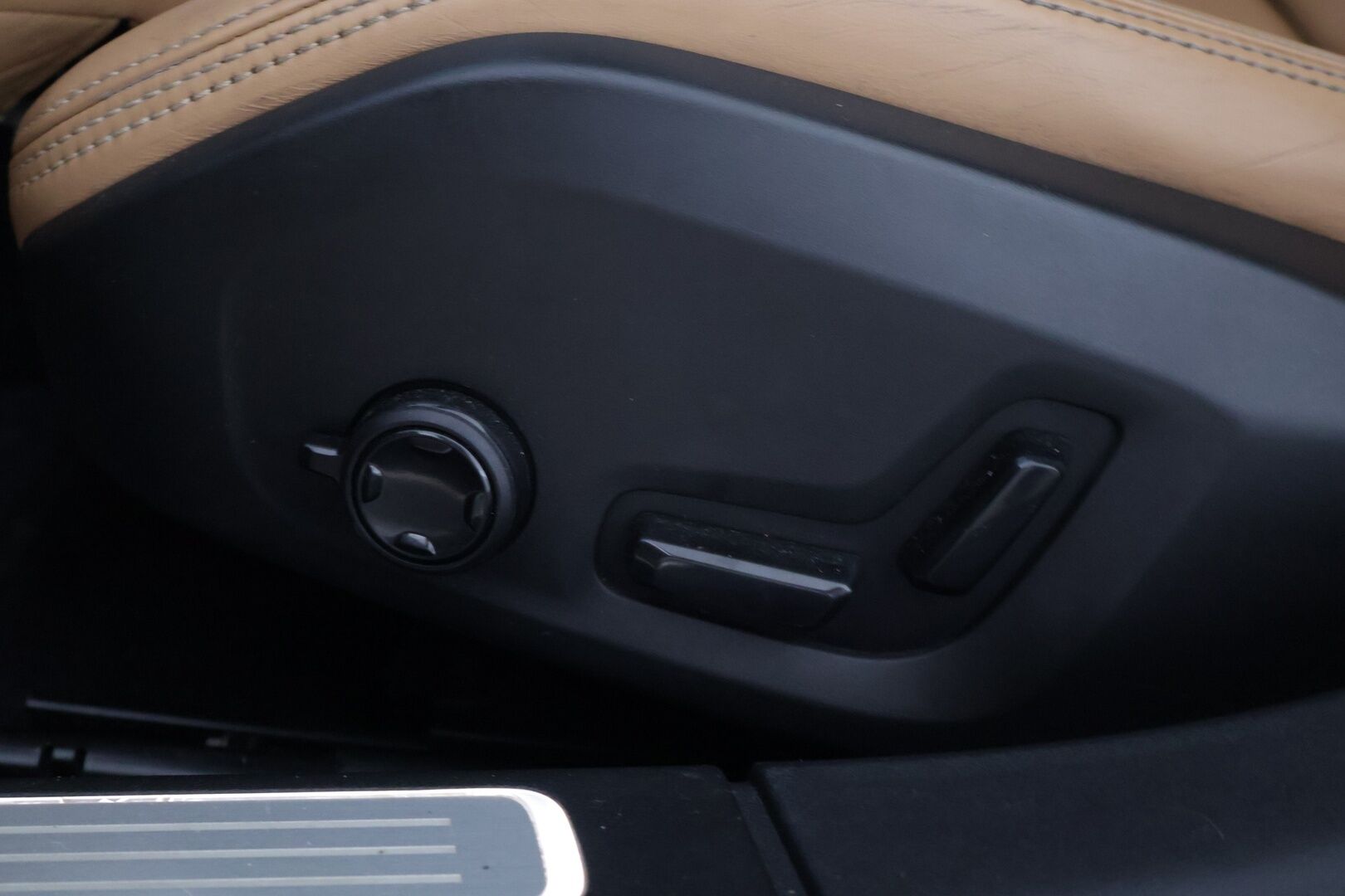 Volvo S90 2017 D4 Business Inscription aut - | Suomi-auto | Ei AdBlueta | Adapt.Vakkari | Webasto | Keylessgo | VOC | Vaaleat nahat muistilla | Navi | Lämmitettävä ratti | Hihna vaihdettu 6/2026 |