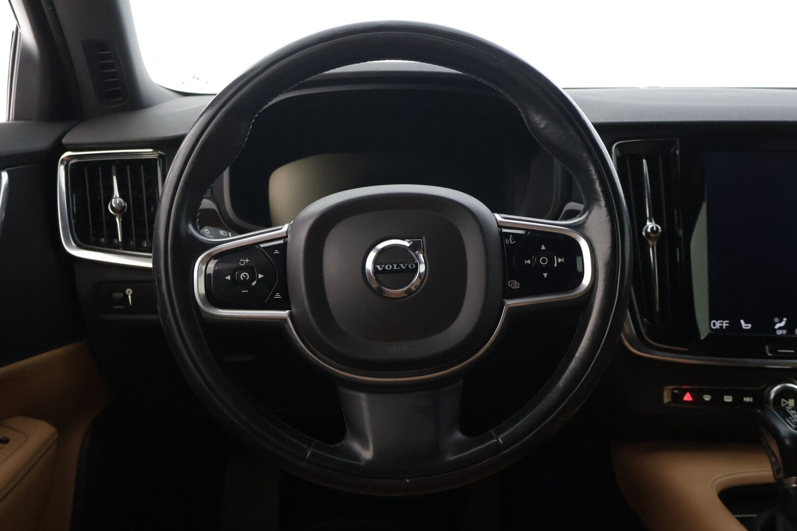 Volvo S90 2017 D4 Business Inscription aut - | Suomi-auto | Ei AdBlueta | Adapt.Vakkari | Webasto | Keylessgo | VOC | Vaaleat nahat muistilla | Navi | Lämmitettävä ratti | Hihna vaihdettu 6/2026 |