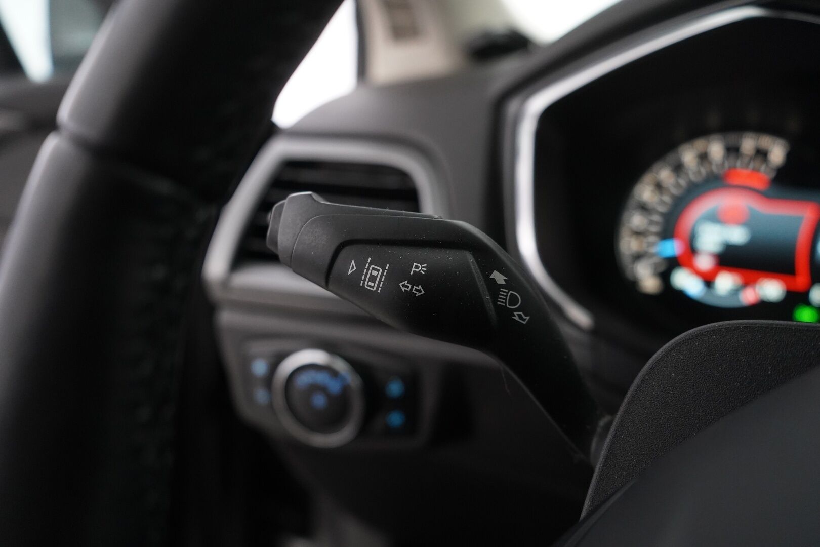 Ford Mondeo 2017 1,5 EcoBoost 160hv M6 Titanium Business 5D *Lohko / Kamera / Vakkari / Keyless / Nav / Bt* - Suomi-auto / Hyvät huollot / Kahdet renkaat / Viimeisin huolto 10.2025