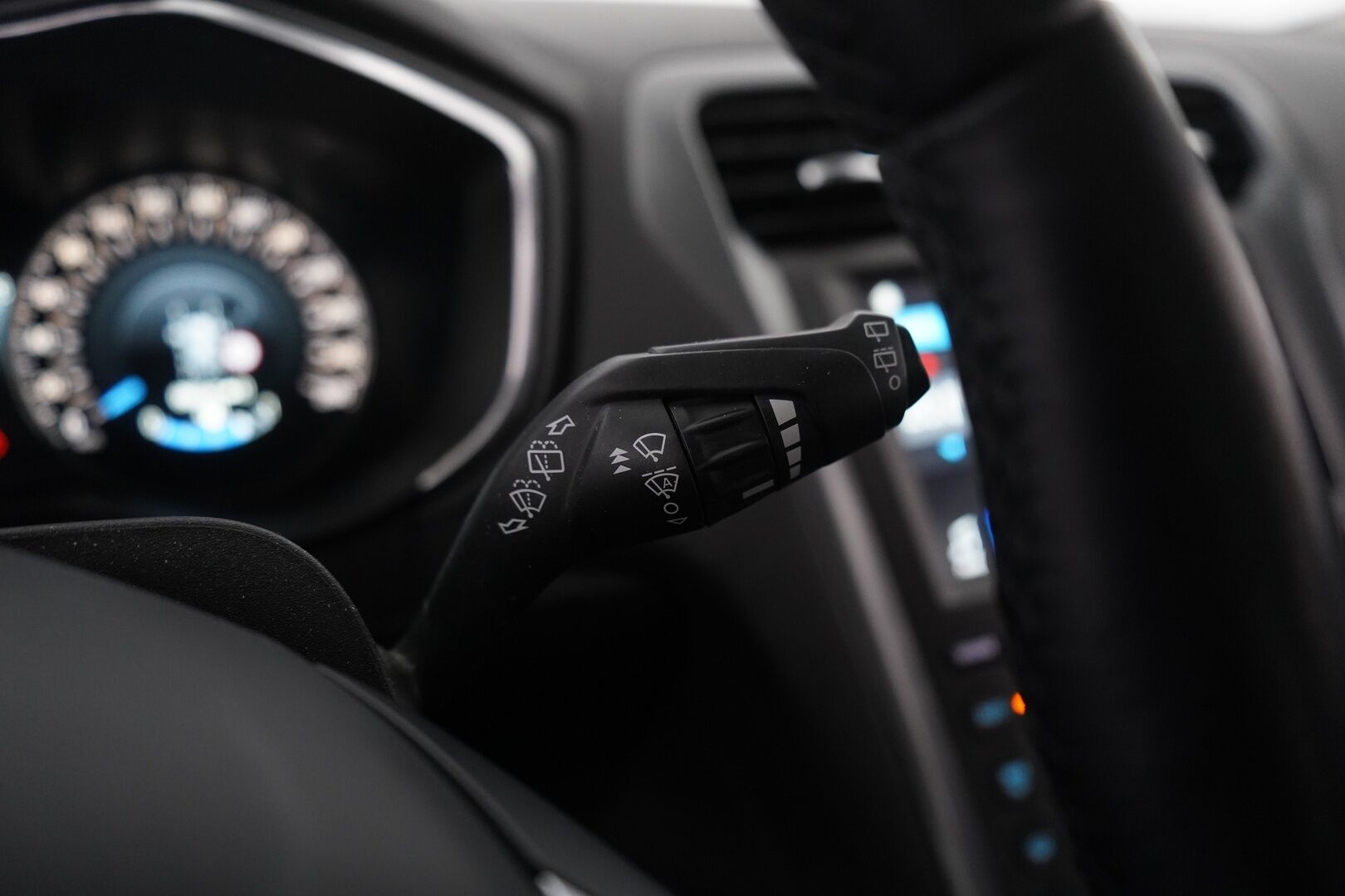 Ford Mondeo 2017 1,5 EcoBoost 160hv M6 Titanium Business 5D *Lohko / Kamera / Vakkari / Keyless / Nav / Bt* - Suomi-auto / Hyvät huollot / Kahdet renkaat / Viimeisin huolto 10.2025