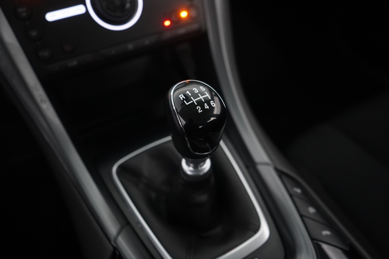 Ford Mondeo 2017 1,5 EcoBoost 160hv M6 Titanium Business 5D *Lohko / Kamera / Vakkari / Keyless / Nav / Bt* - Suomi-auto / Hyvät huollot / Kahdet renkaat / Viimeisin huolto 10.2025