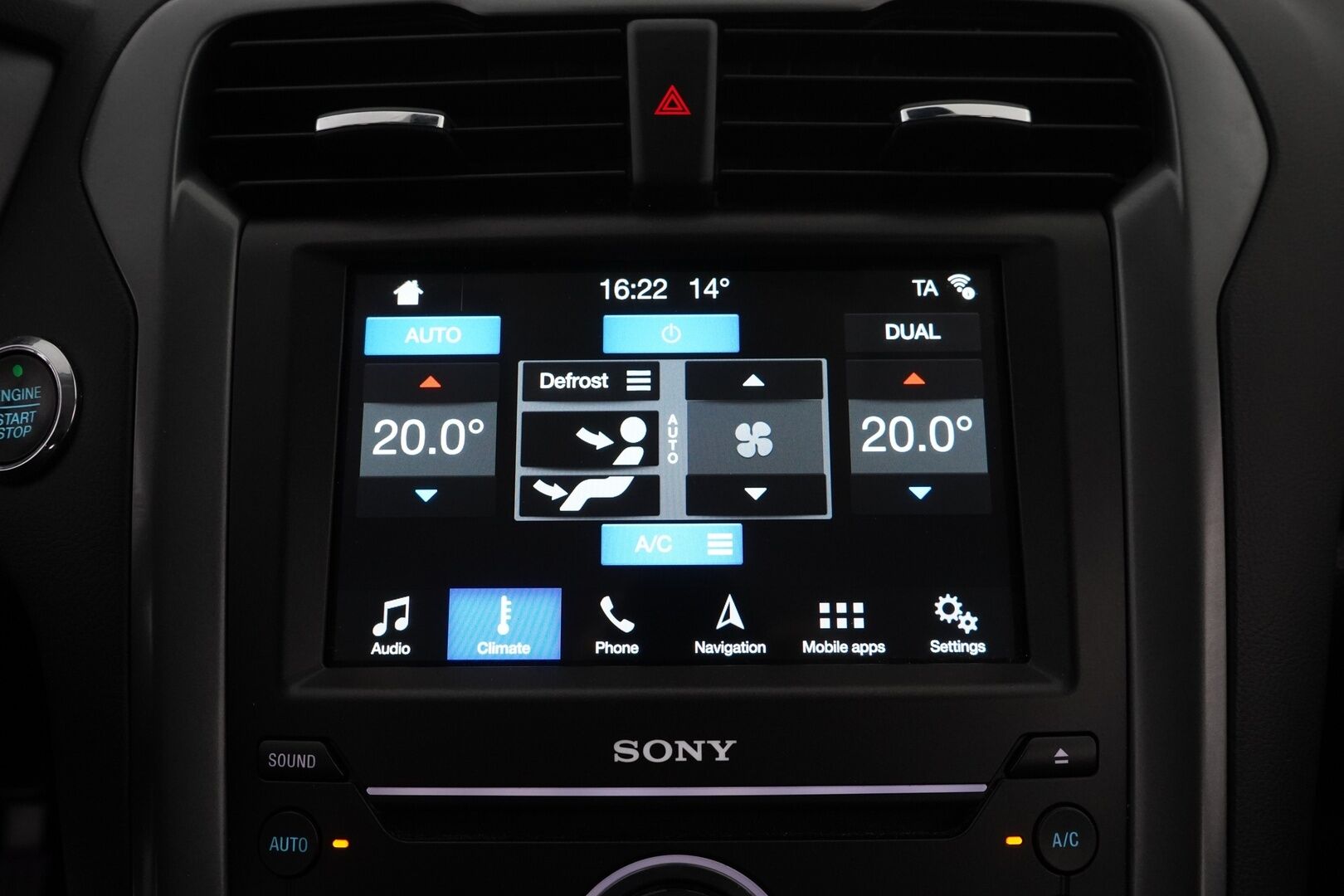 Ford Mondeo 2017 1,5 EcoBoost 160hv M6 Titanium Business 5D *Lohko / Kamera / Vakkari / Keyless / Nav / Bt* - Suomi-auto / Hyvät huollot / Kahdet renkaat / Viimeisin huolto 10.2025