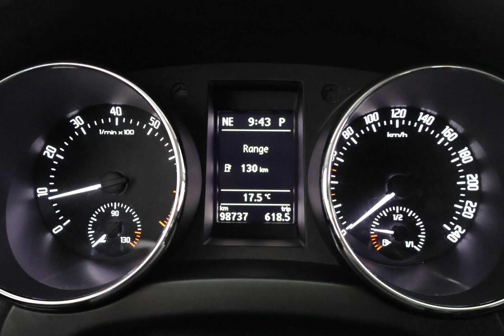 Skoda Yeti 2017 1,4 TSI 150 4x4 Ambition DSG Autom. **Webasto / P.Kamera / Navi / Vakkari / Aut. Ilmastointi / Bluetooth - Suomi-auto / 2x Renkaat
