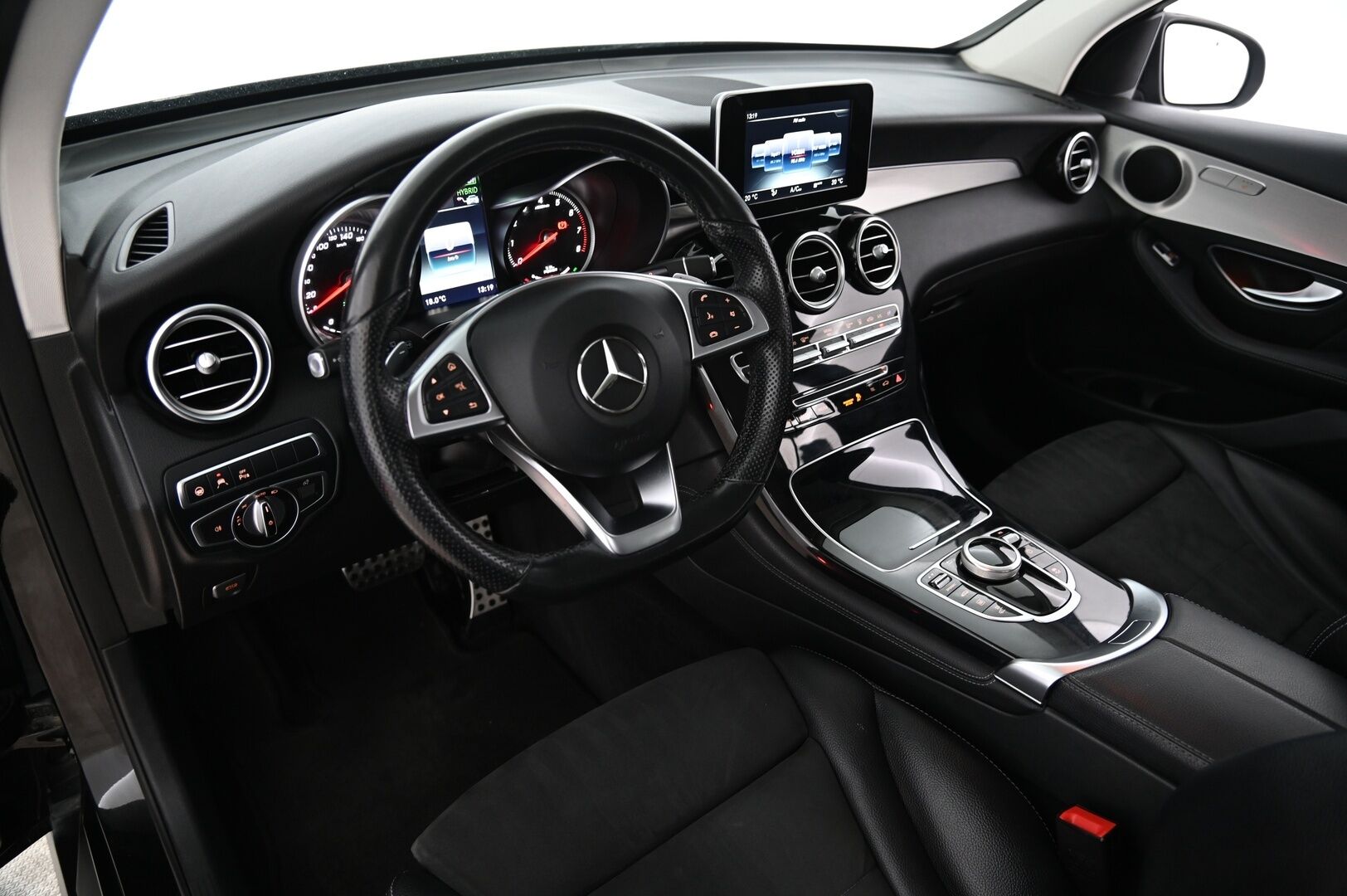 Mercedes-Benz GLC 2017 350 e 4Matic A Premium Business AMG*DTR+ / Ambinet / Blis* - *Suomi-auto / 2x renkaat ja vanteet*