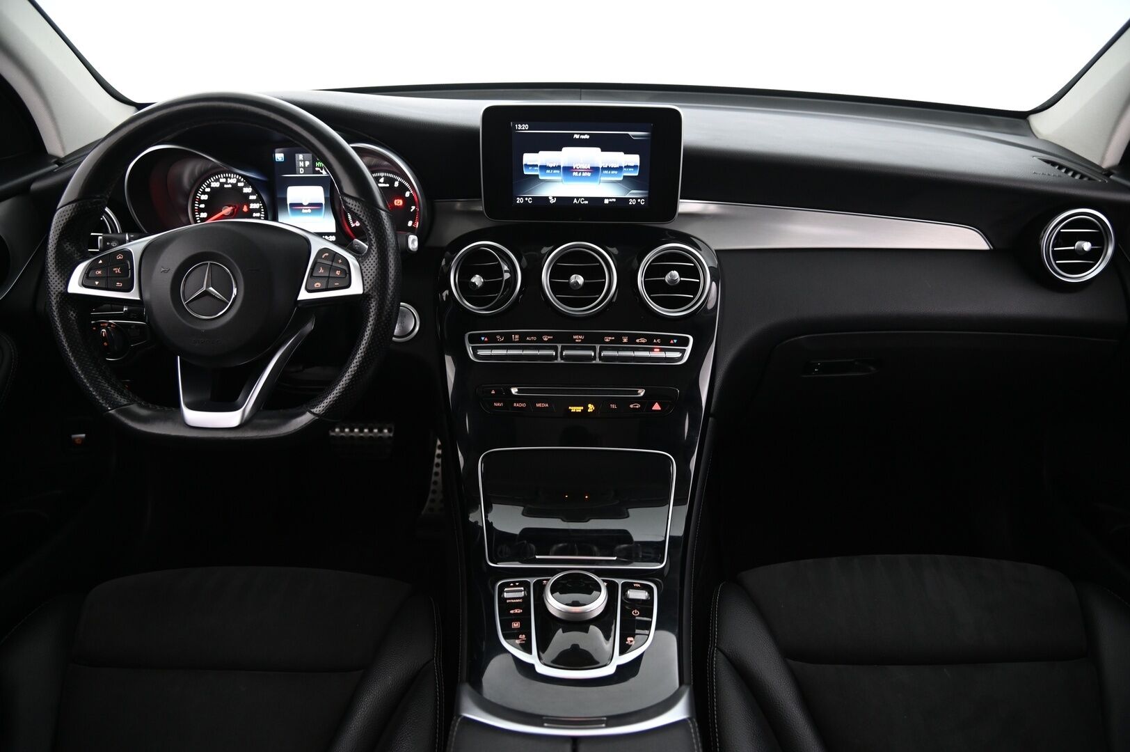 Mercedes-Benz GLC 2017 350 e 4Matic A Premium Business AMG*DTR+ / Ambinet / Blis* - *Suomi-auto / 2x renkaat ja vanteet*